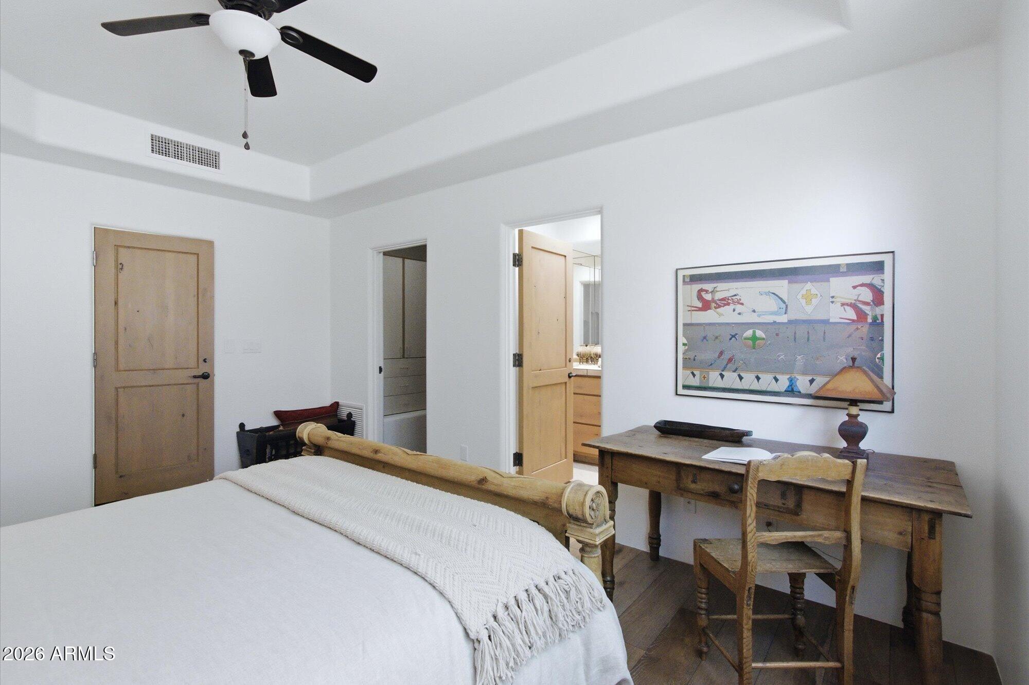 11453 E DE LA O Road