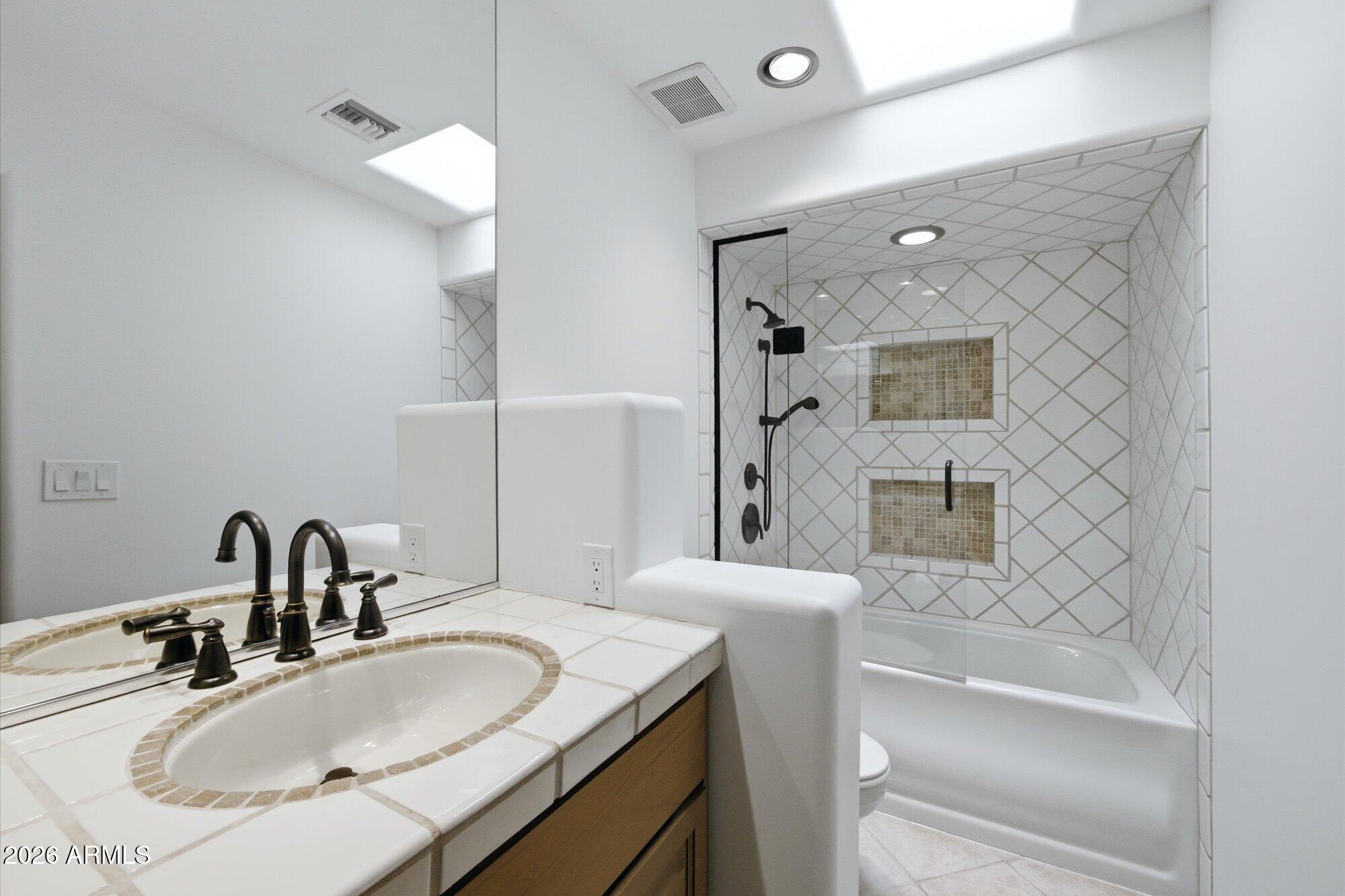 11453 E DE LA O Road