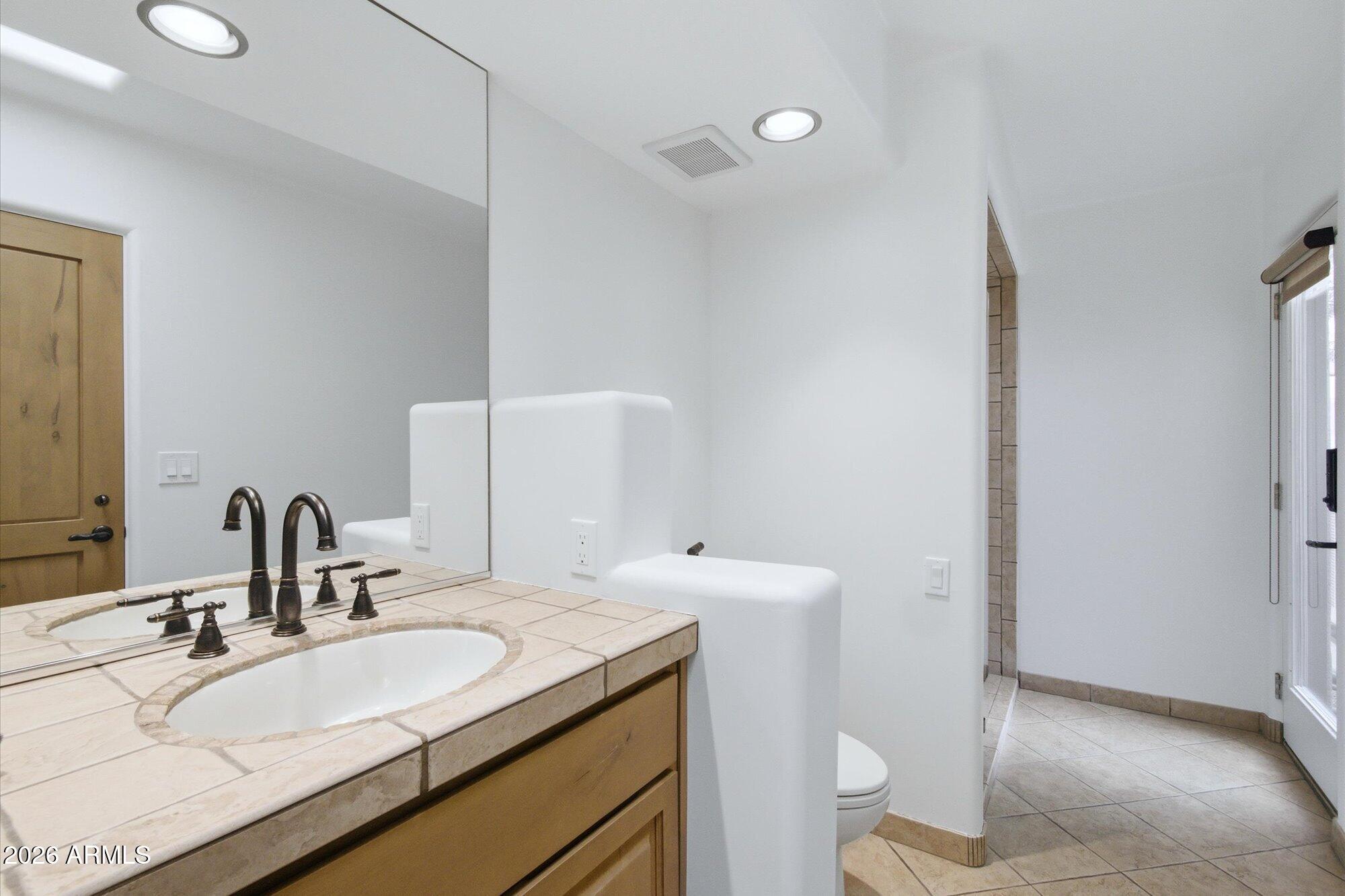 11453 E DE LA O Road