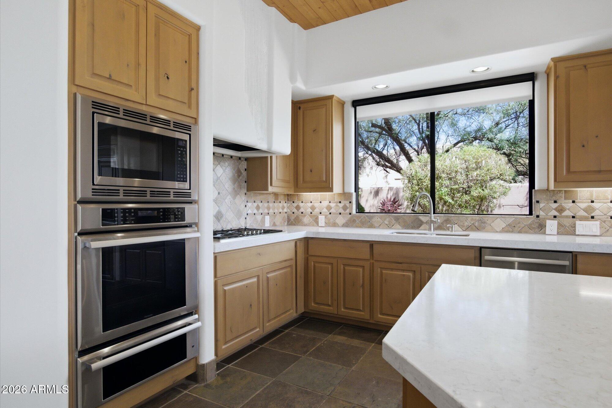 11453 E DE LA O Road