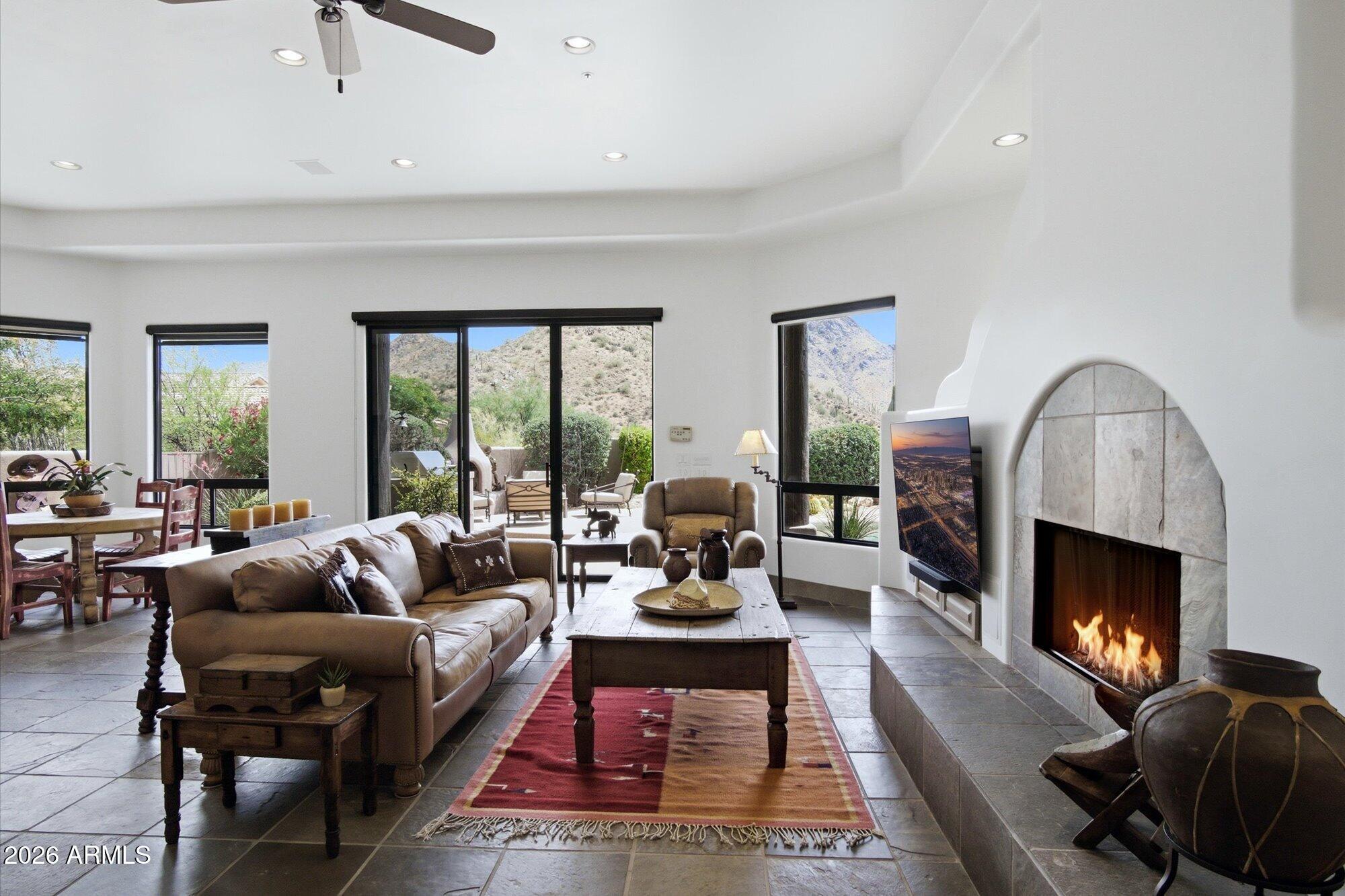 11453 E DE LA O Road