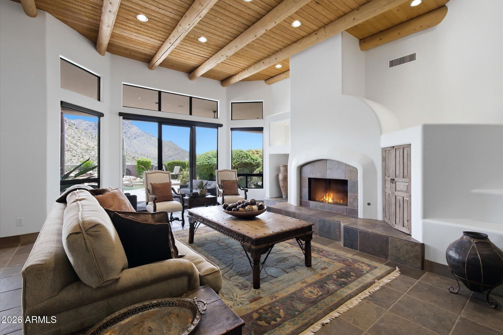 11453 E DE LA O Road