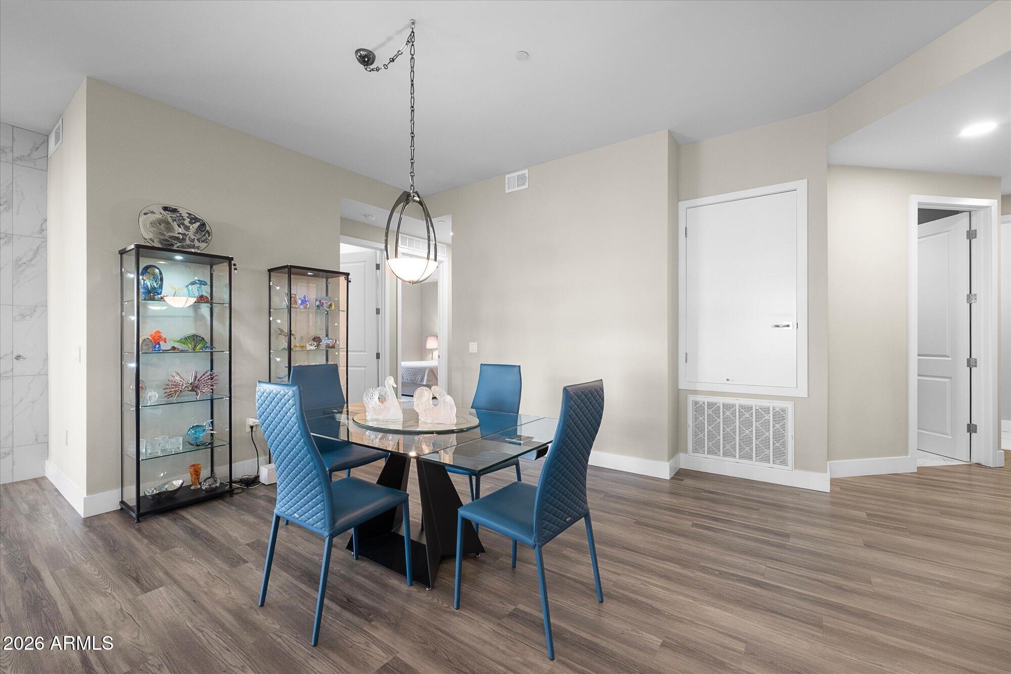 5250 E DEER VALLEY Drive 353