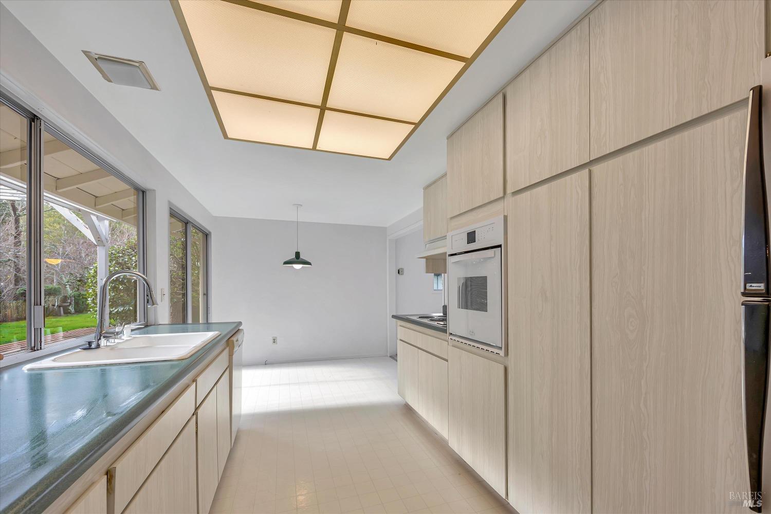 427 Meadowgreen Drive