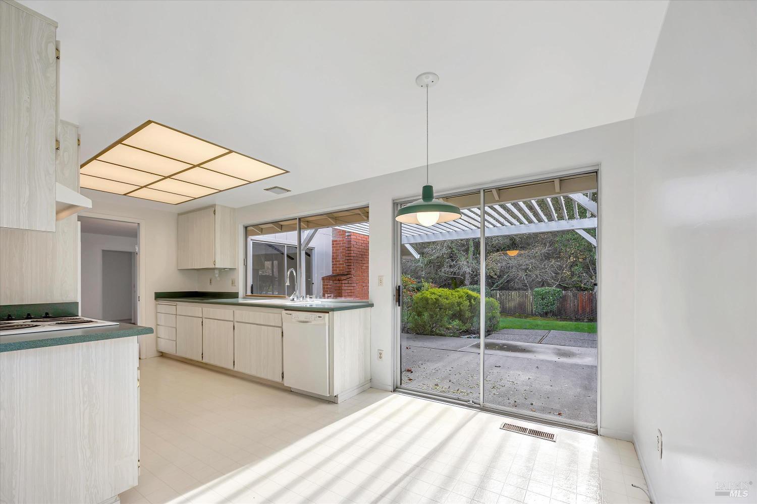 427 Meadowgreen Drive