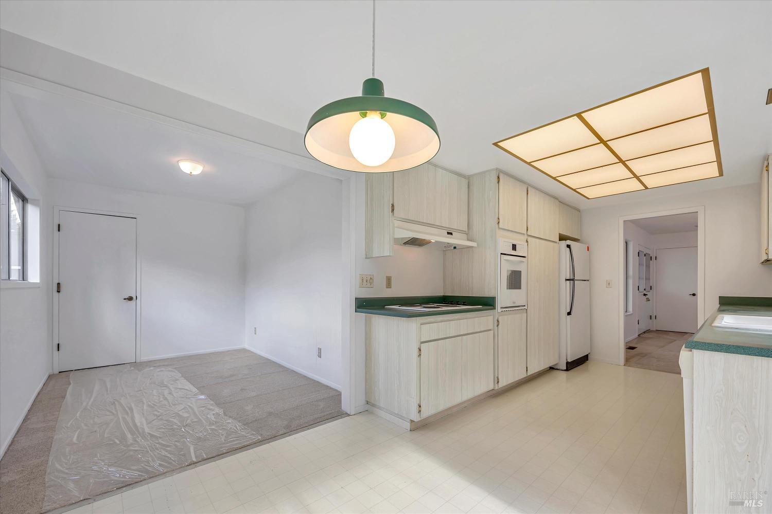 427 Meadowgreen Drive