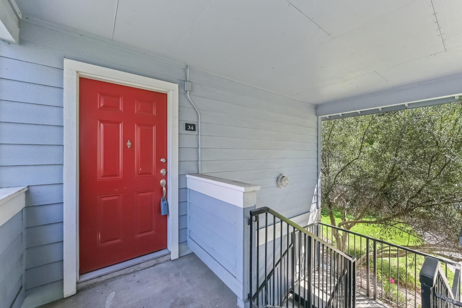225 Burt St #34