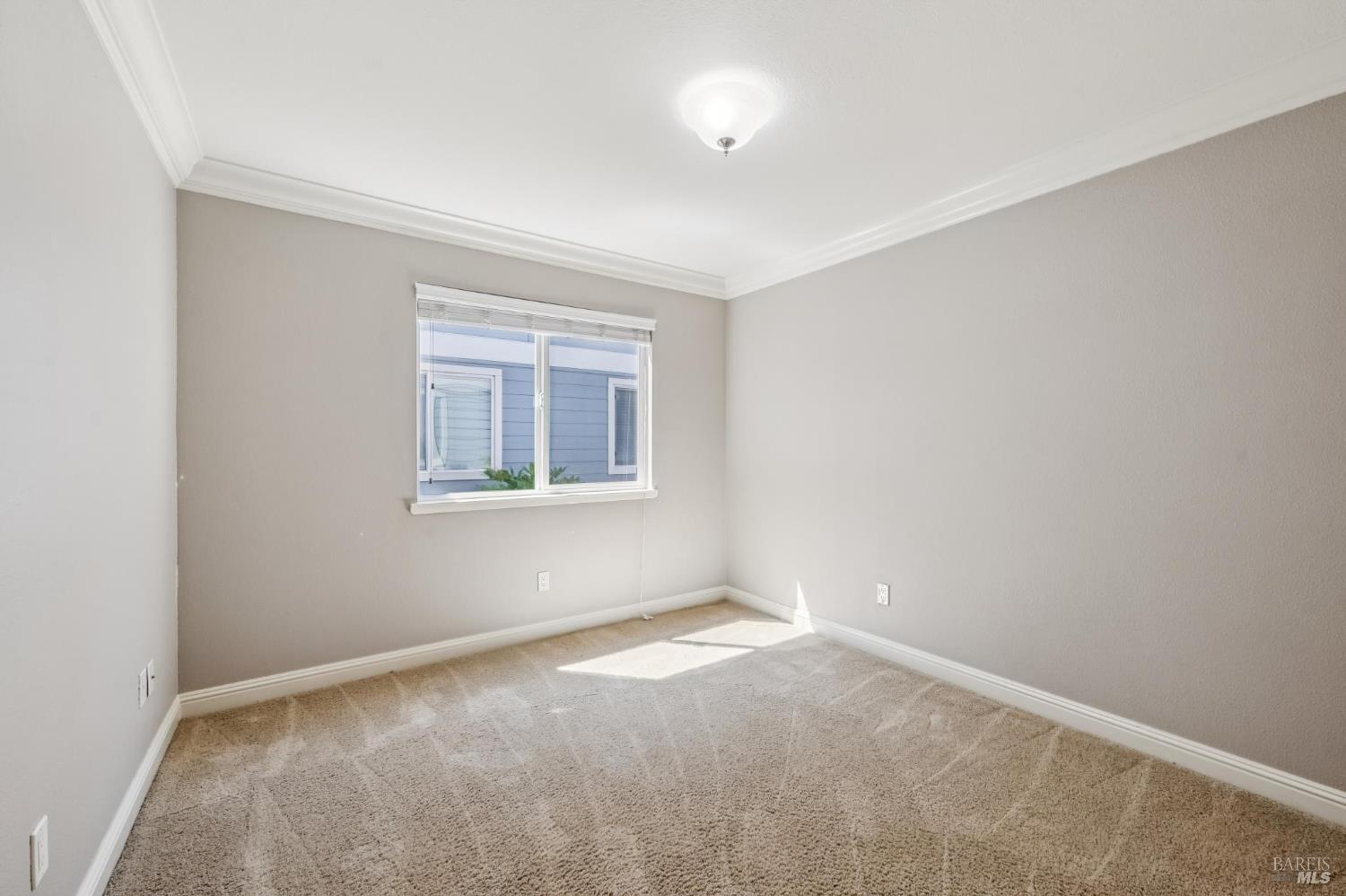 225 Burt St #34