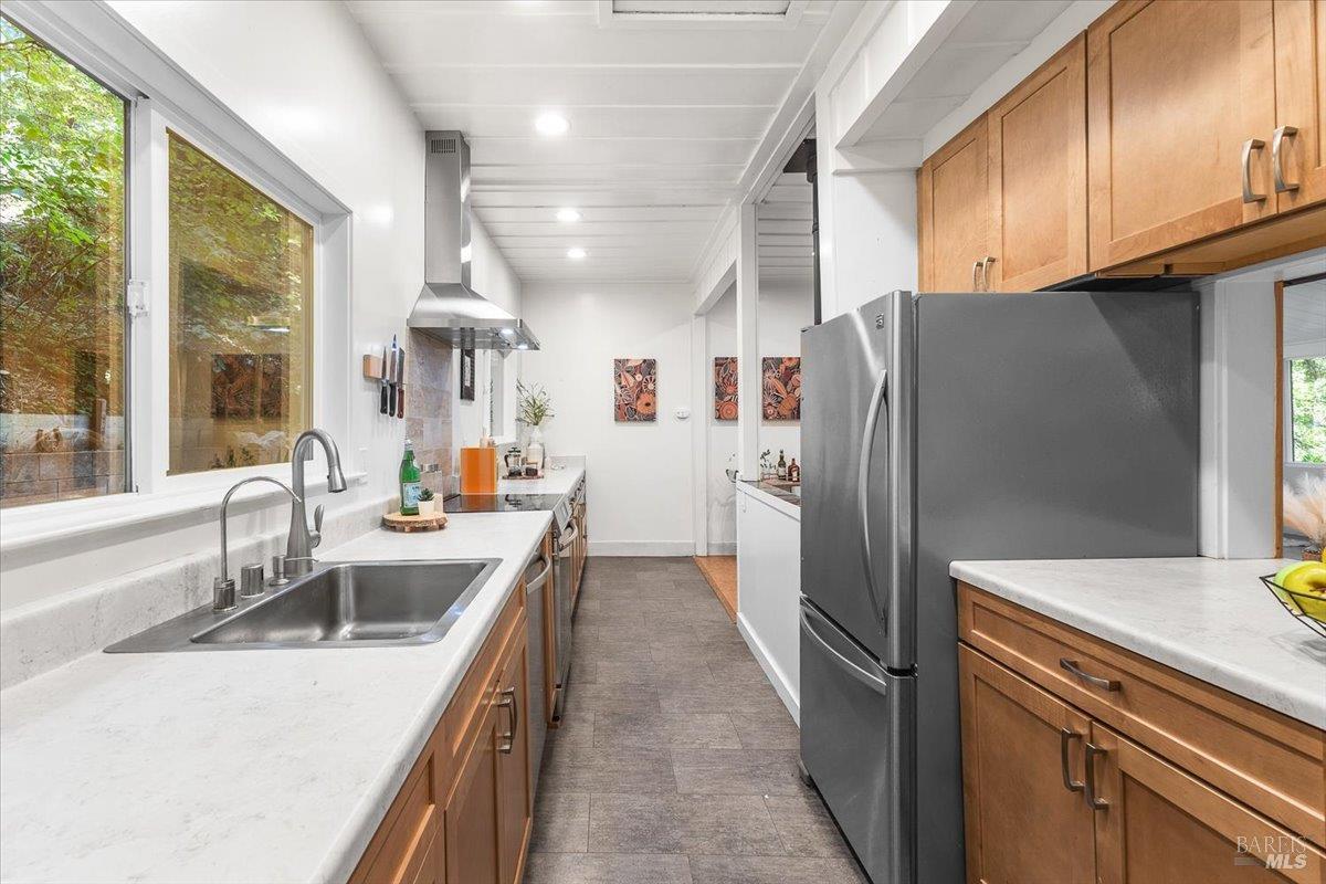 17900 Santa Rosa Ave