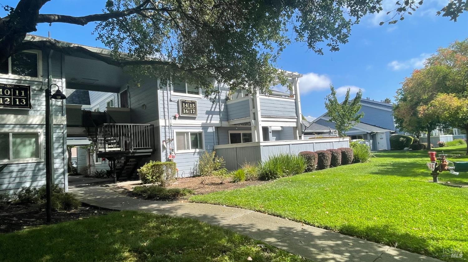 225 Burt Street Unit: #16