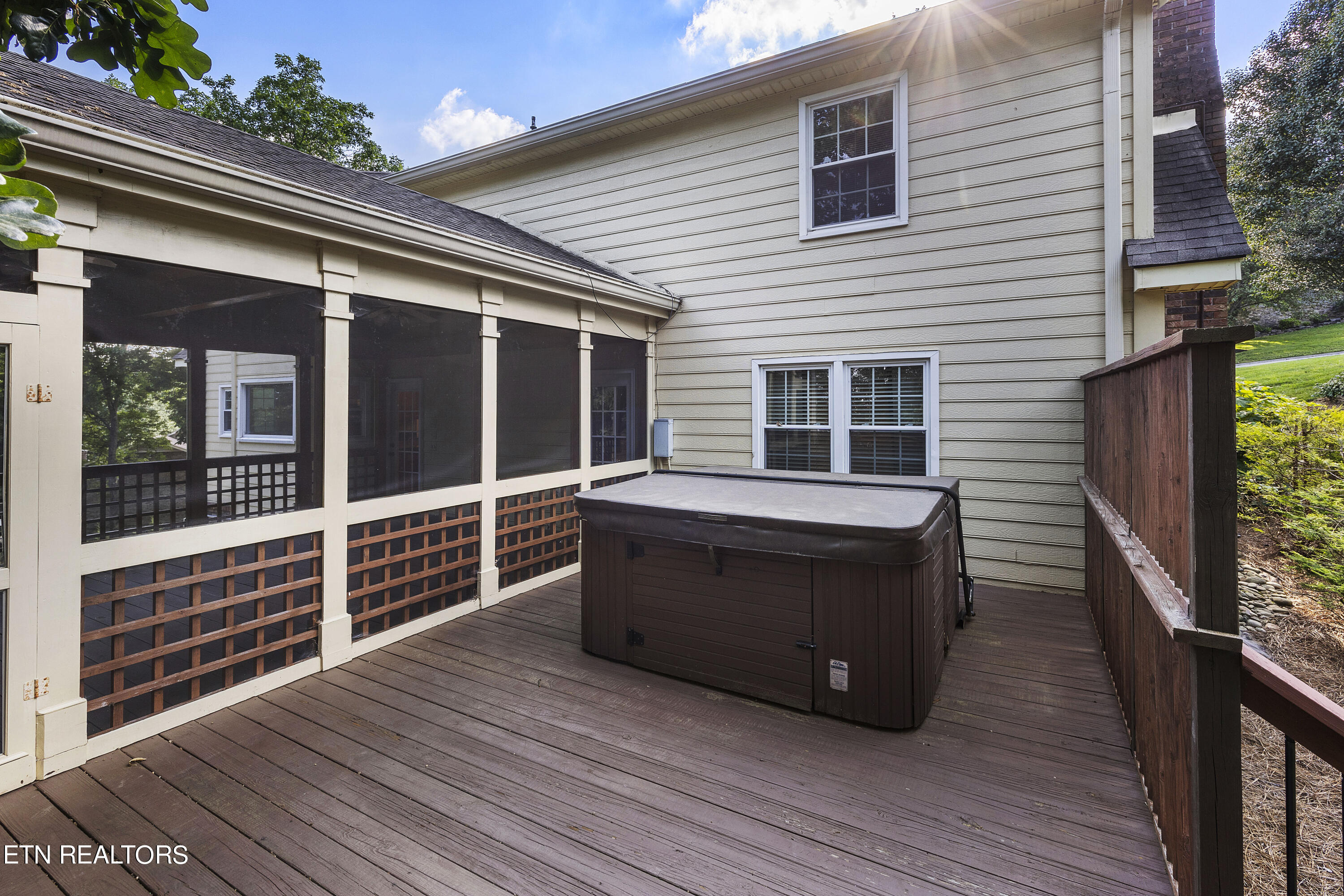 10825 Farragut Hills Blvd