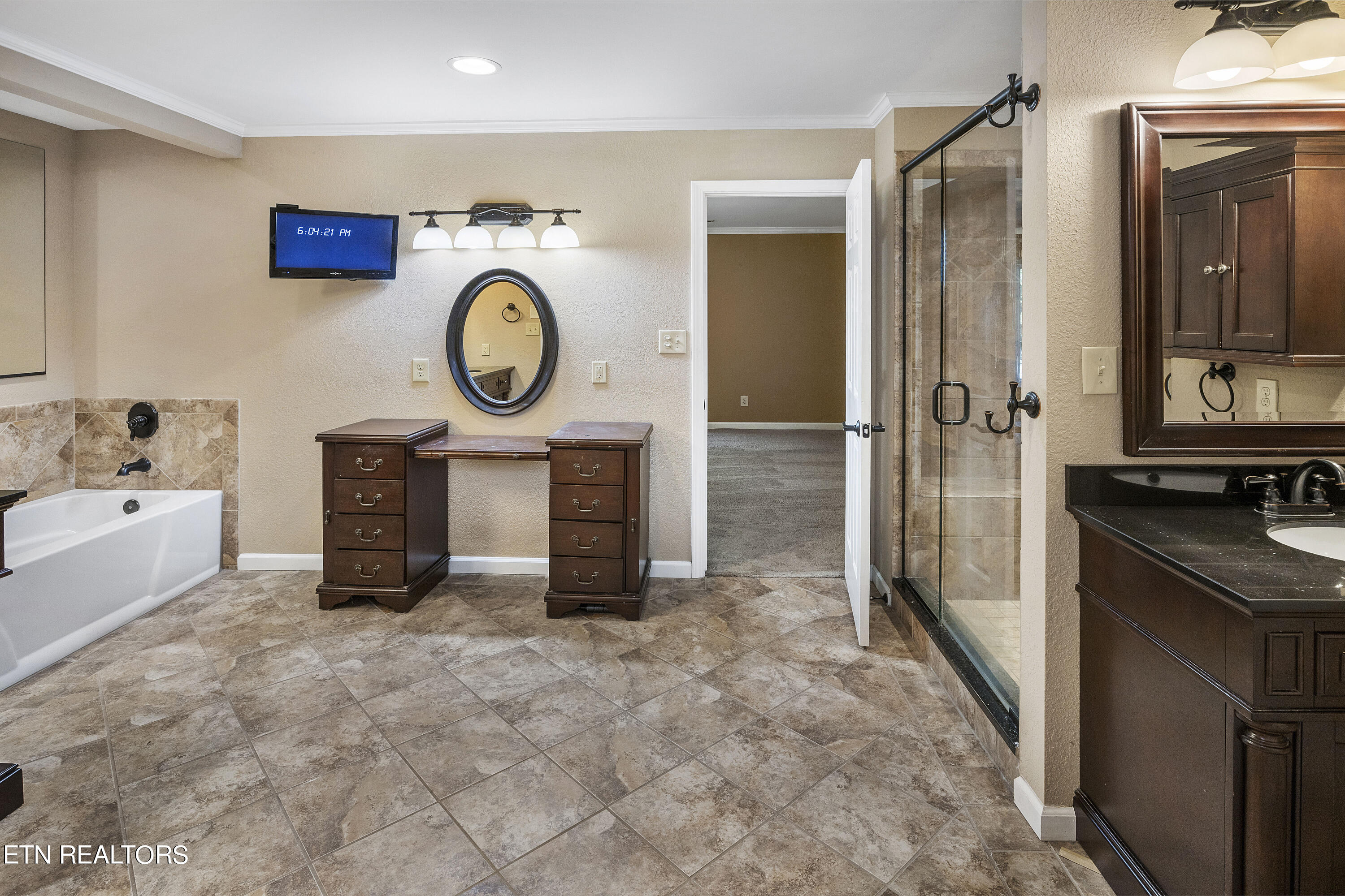 10825 Farragut Hills Blvd