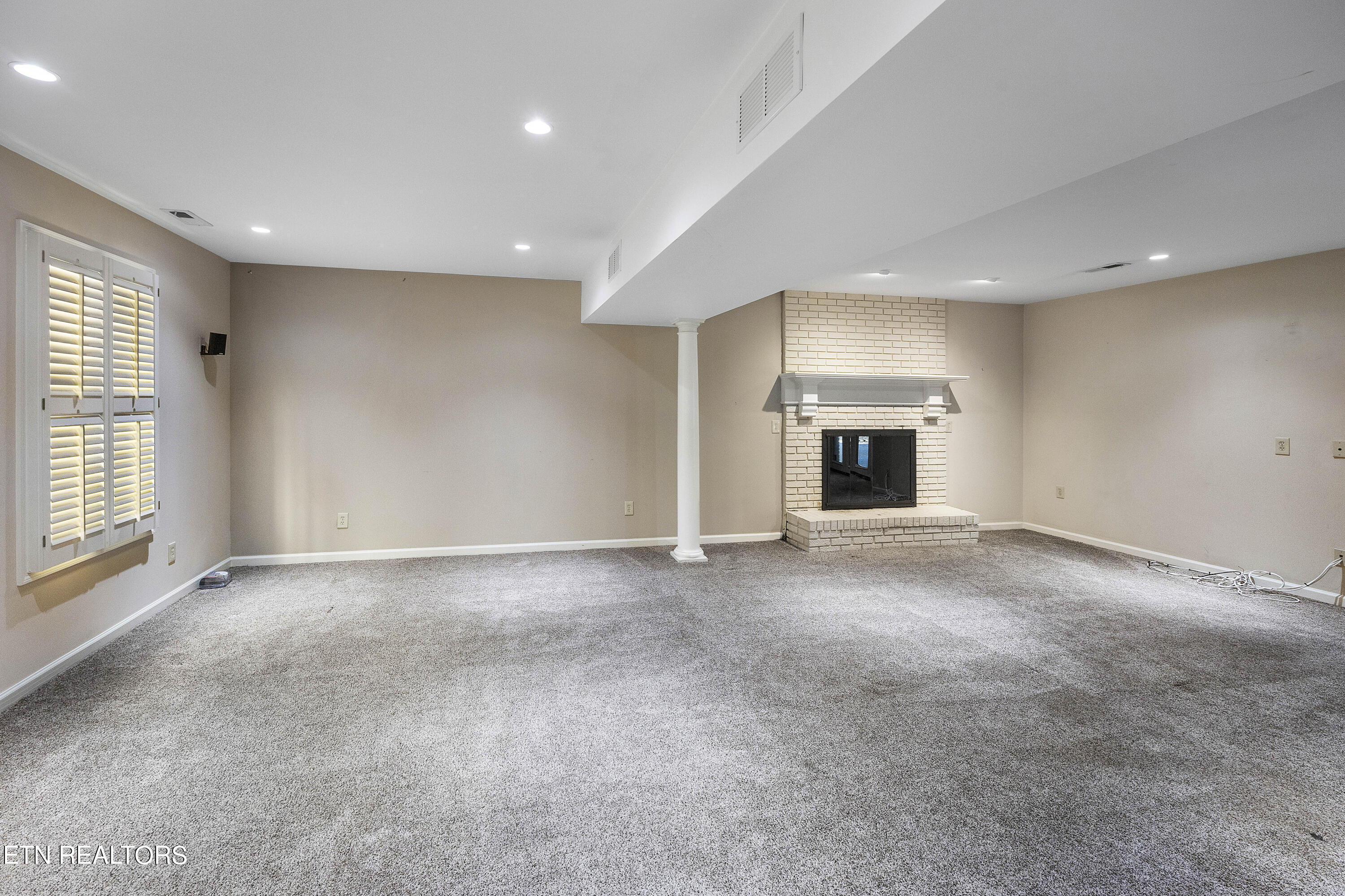 10825 Farragut Hills Blvd