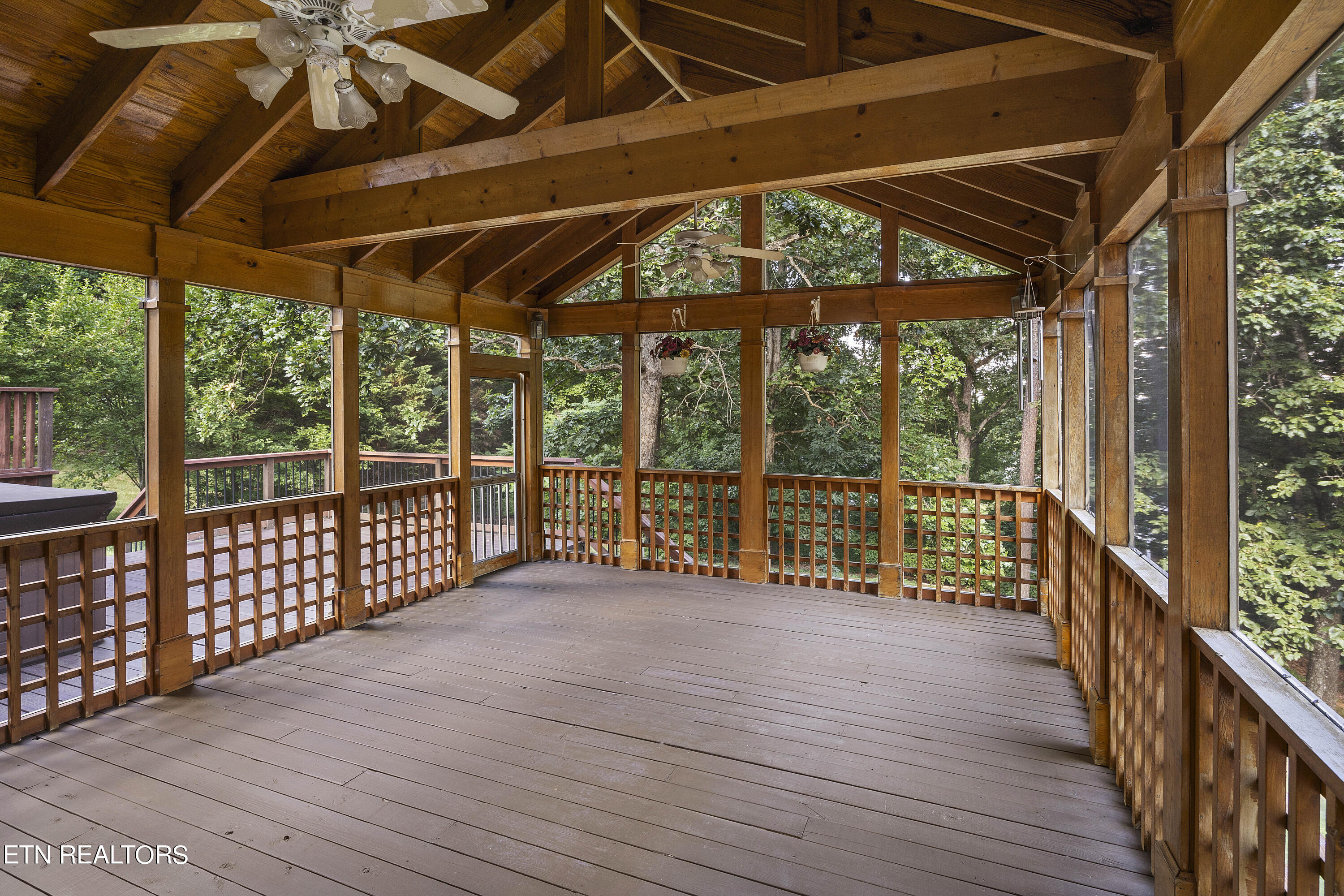 10825 Farragut Hills Blvd