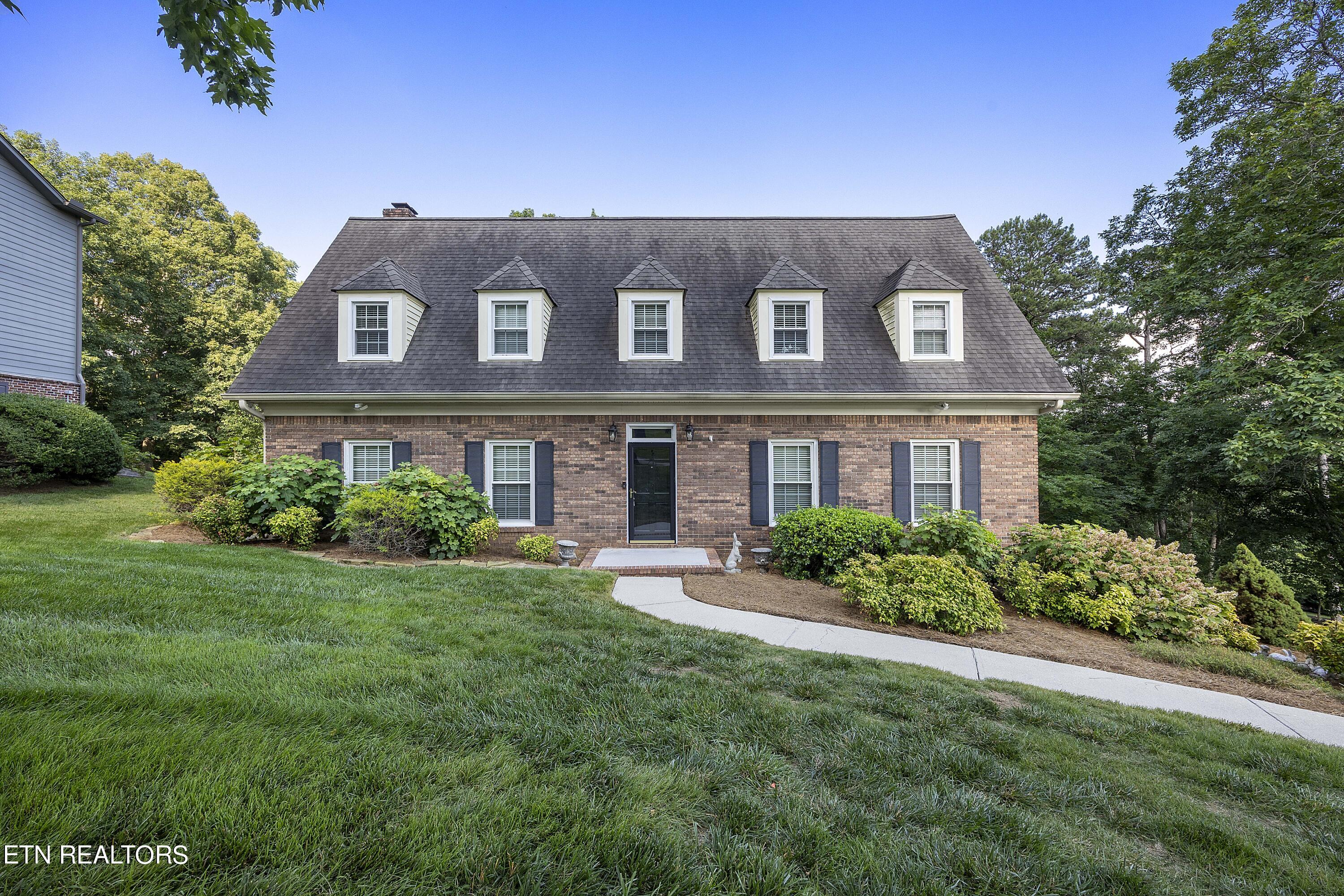 10825 Farragut Hills Blvd