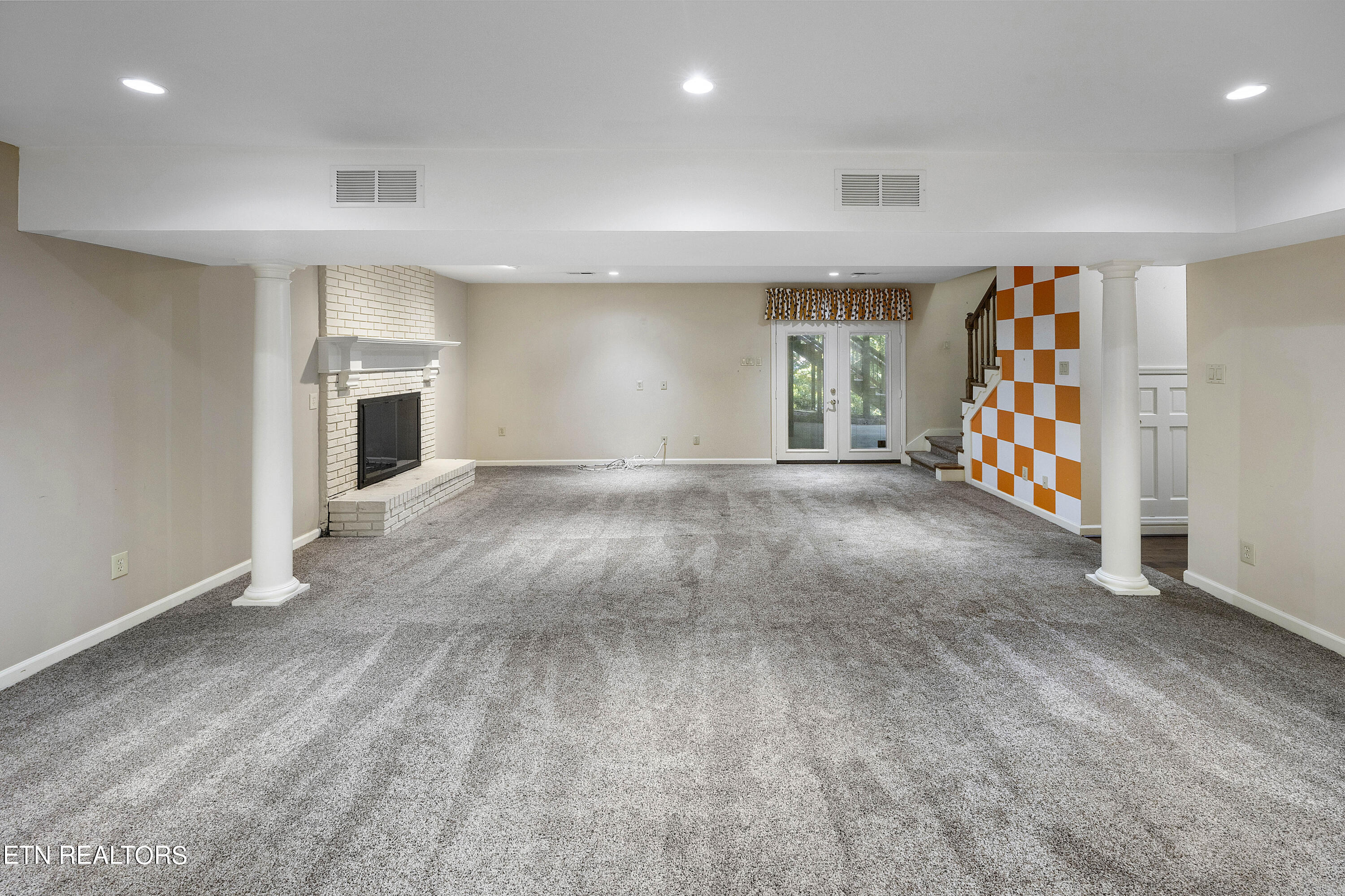 10825 Farragut Hills Blvd