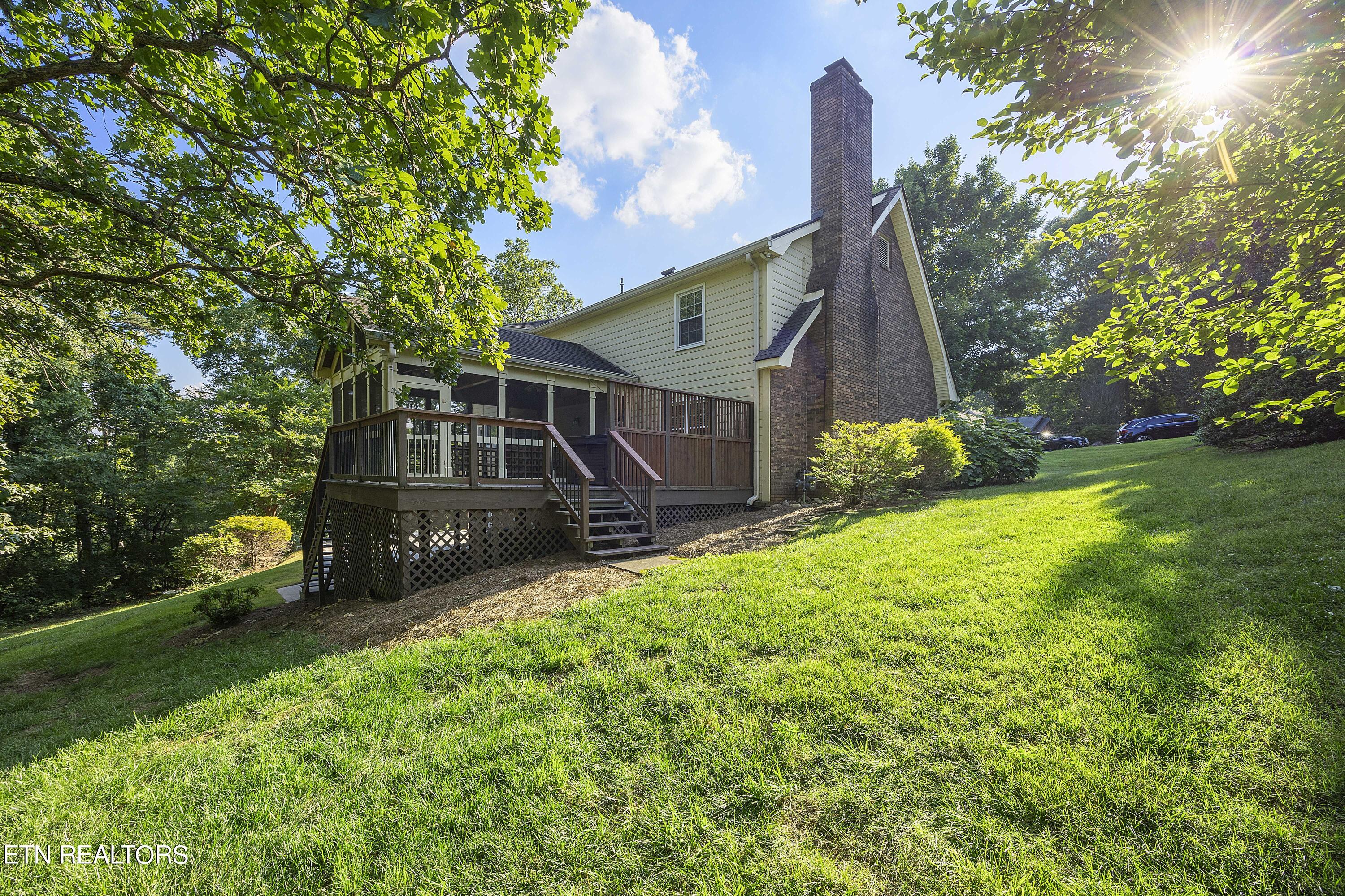 10825 Farragut Hills Blvd