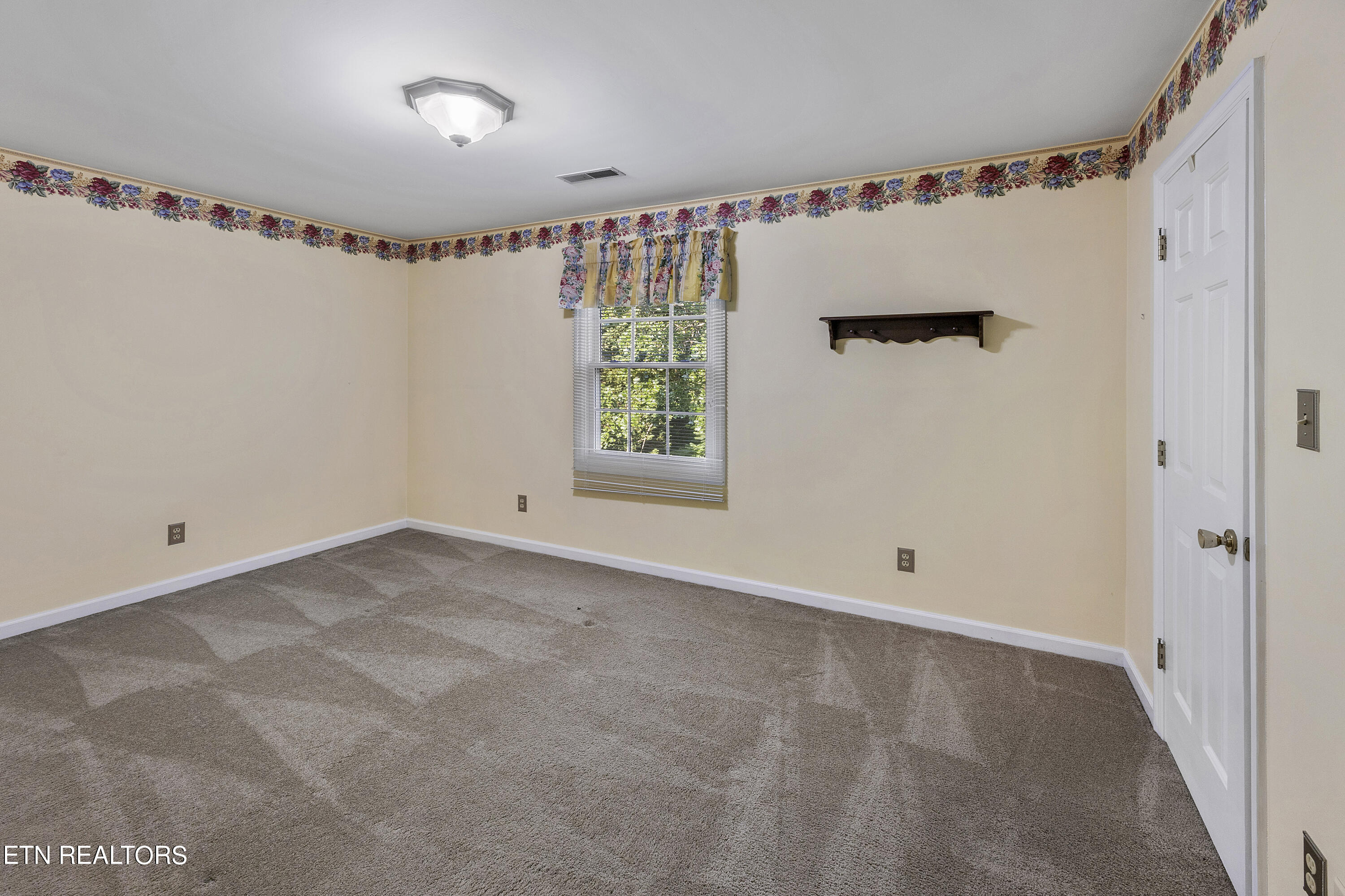 10825 Farragut Hills Blvd