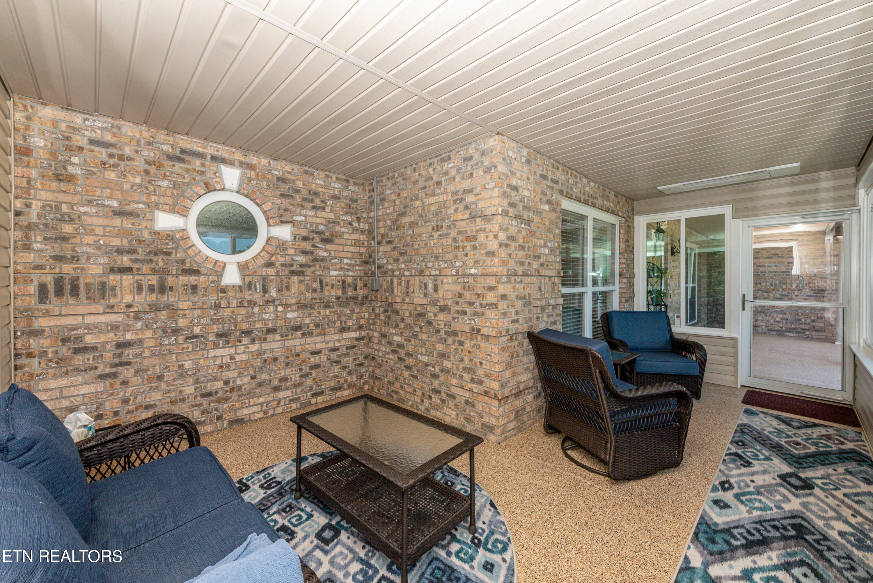 1117 Houston Springs Rd