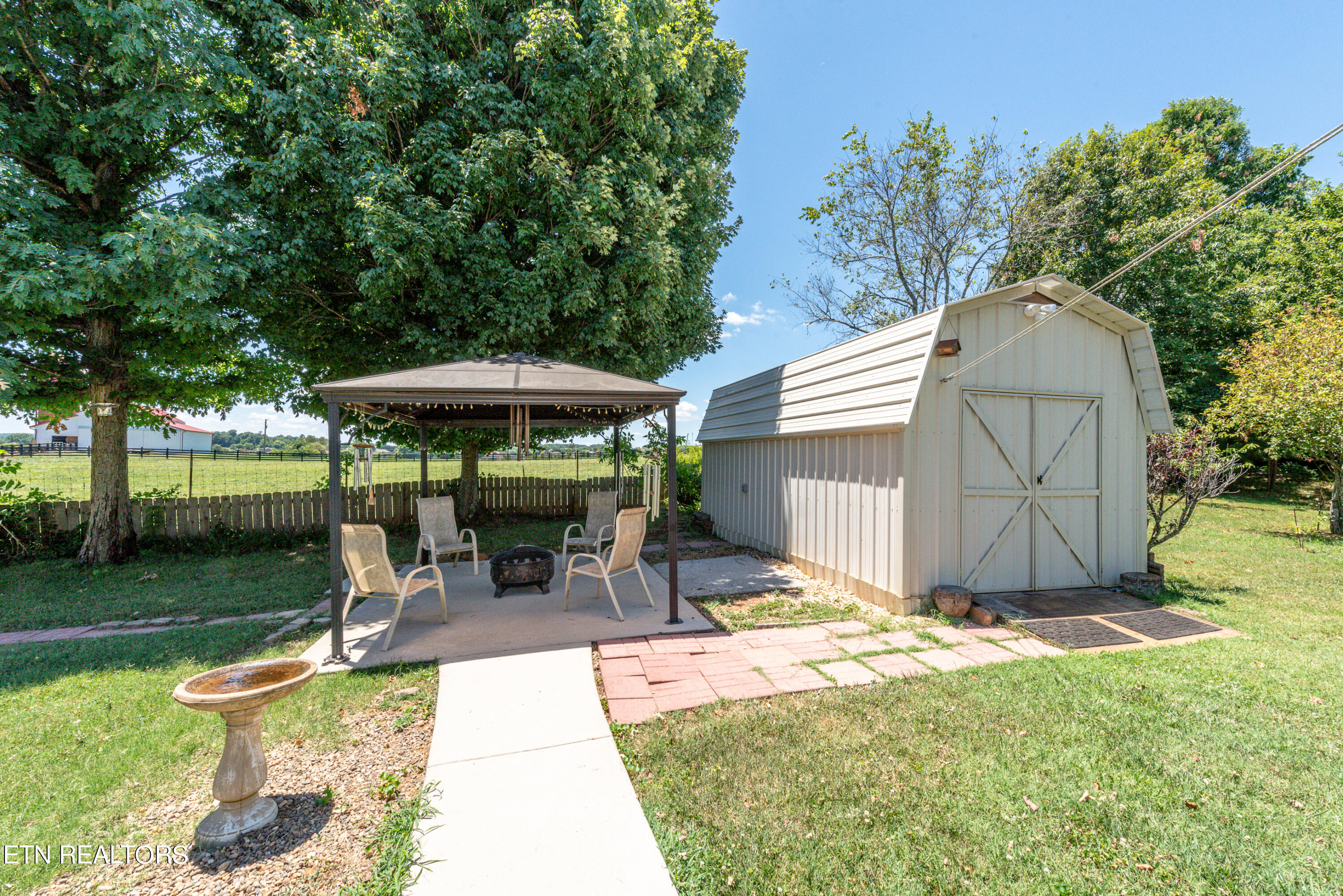 1117 Houston Springs Rd