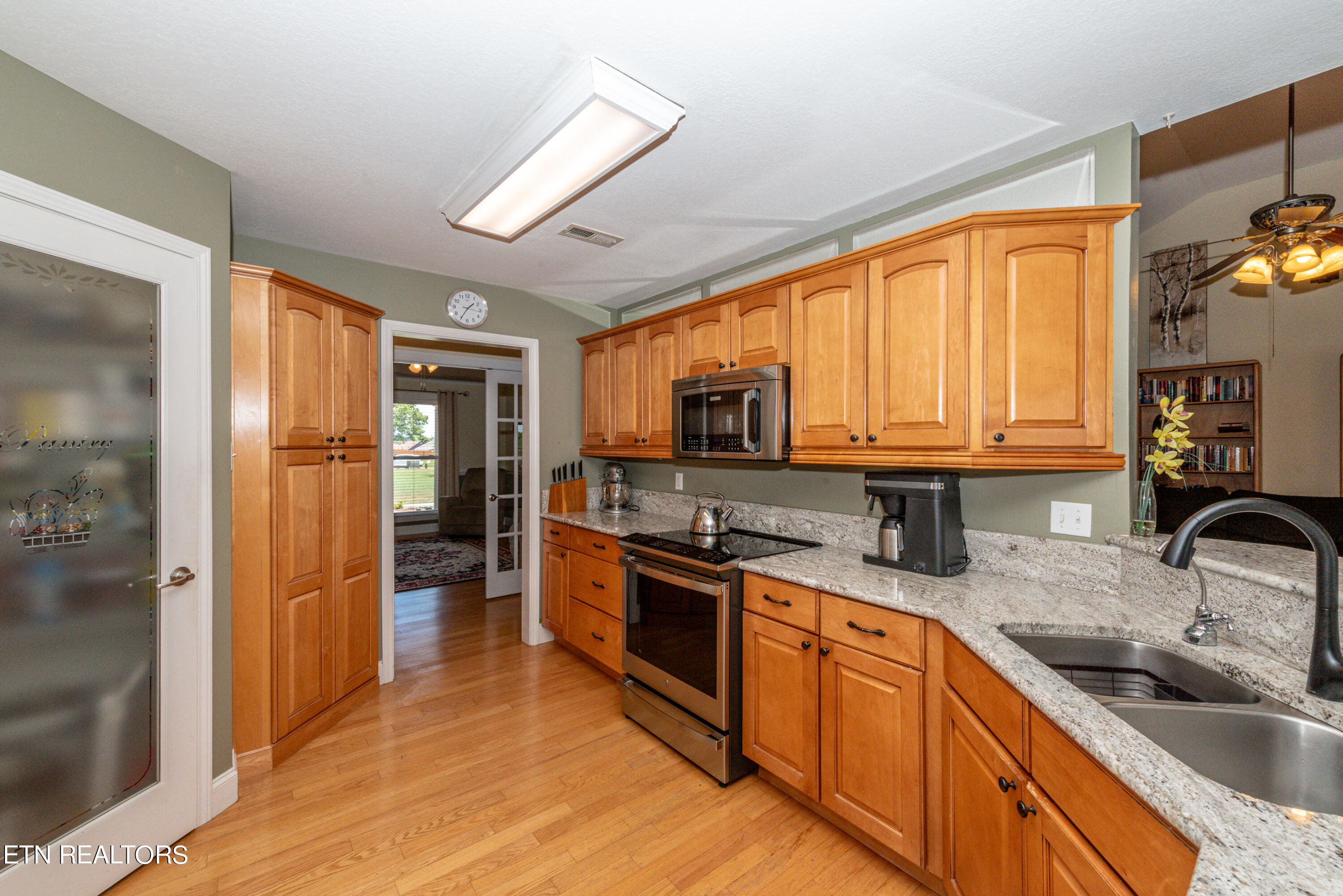 1117 Houston Springs Rd