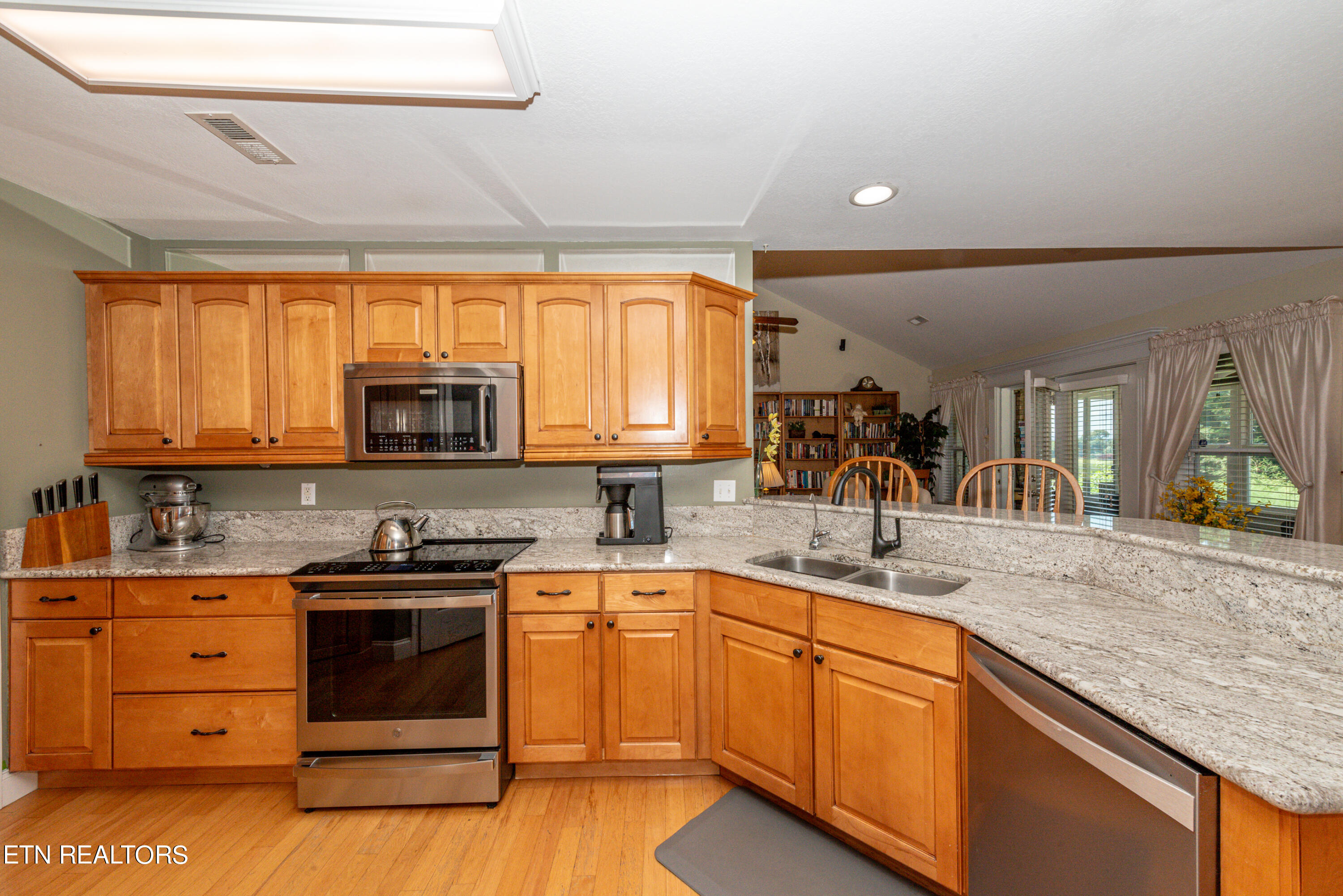 1117 Houston Springs Rd