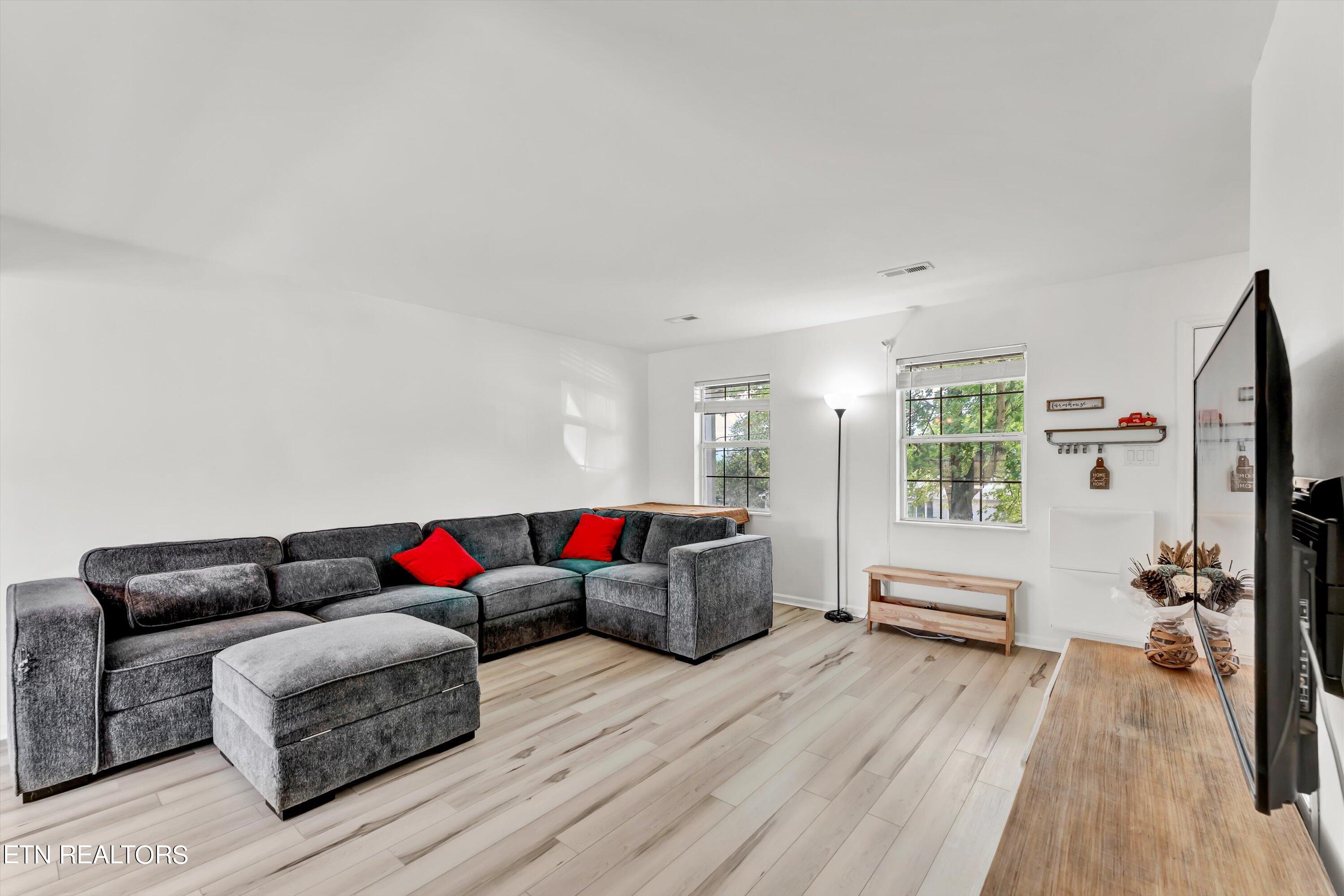 2359 Wadsworth Drive