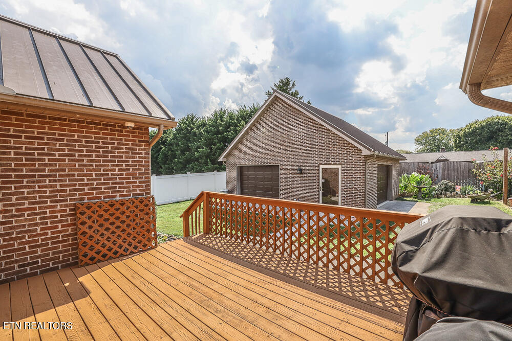 529 Sweet Briar Drive