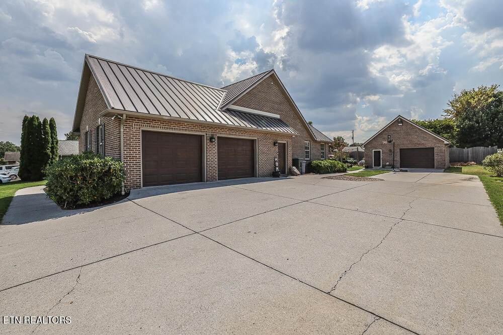 529 Sweet Briar Drive