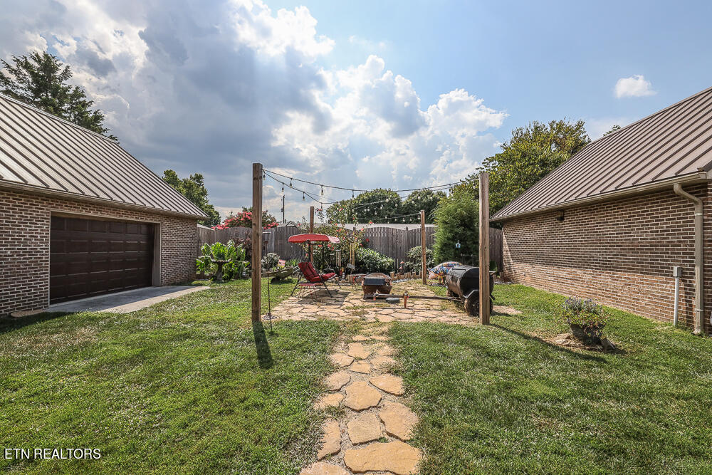 529 Sweet Briar Drive