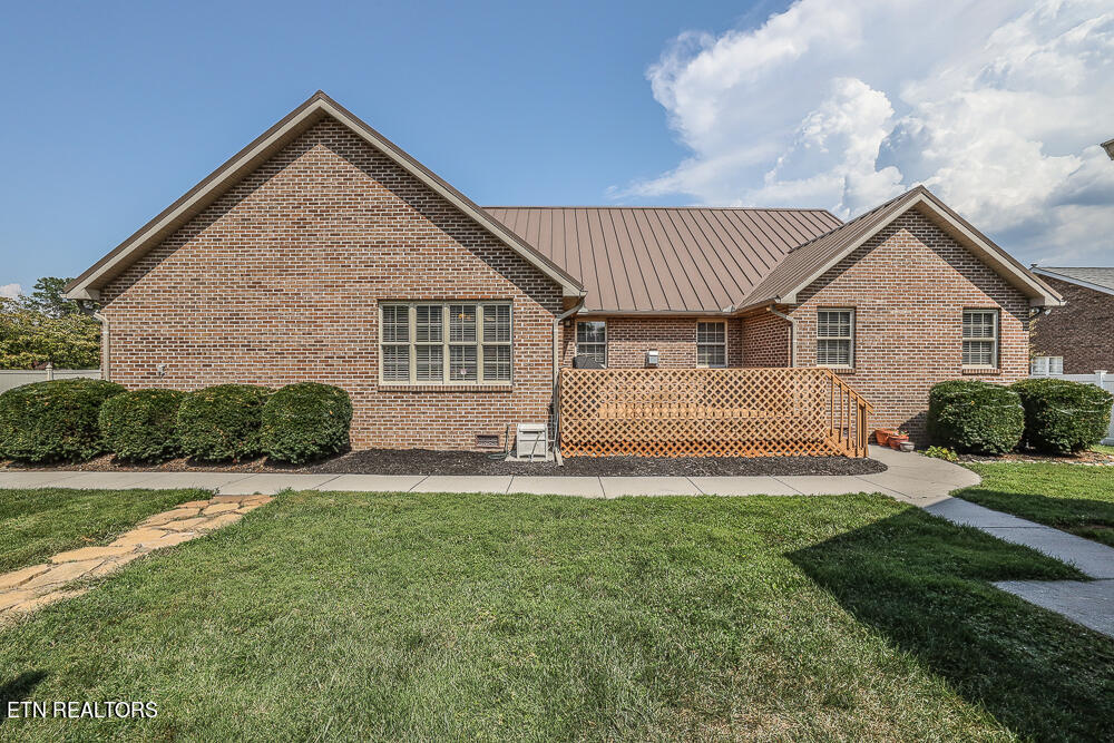 529 Sweet Briar Drive