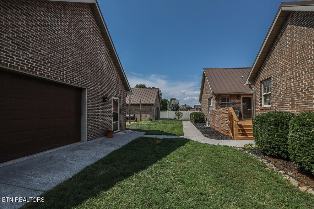 529 Sweet Briar Drive