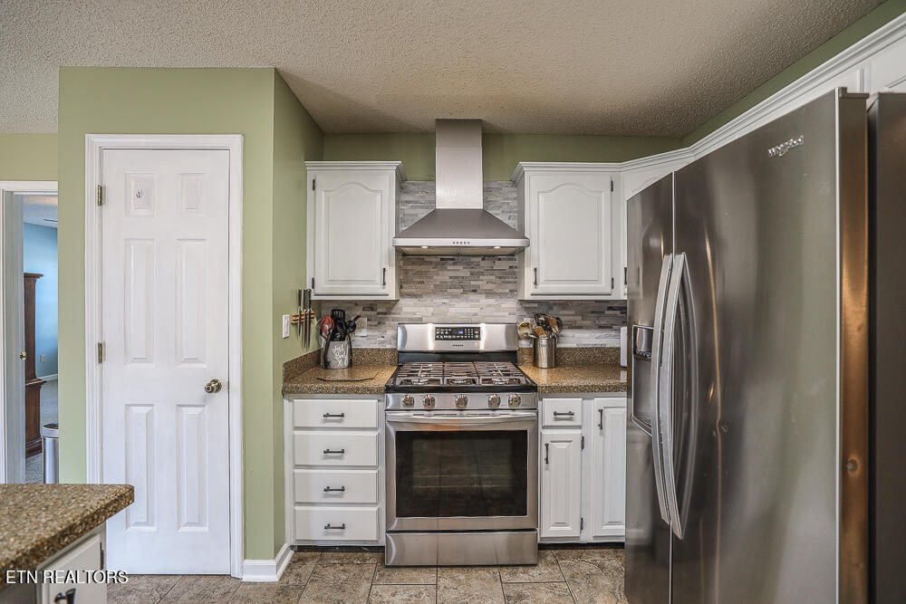 529 Sweet Briar Drive