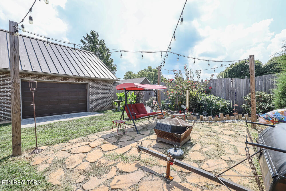 529 Sweet Briar Drive