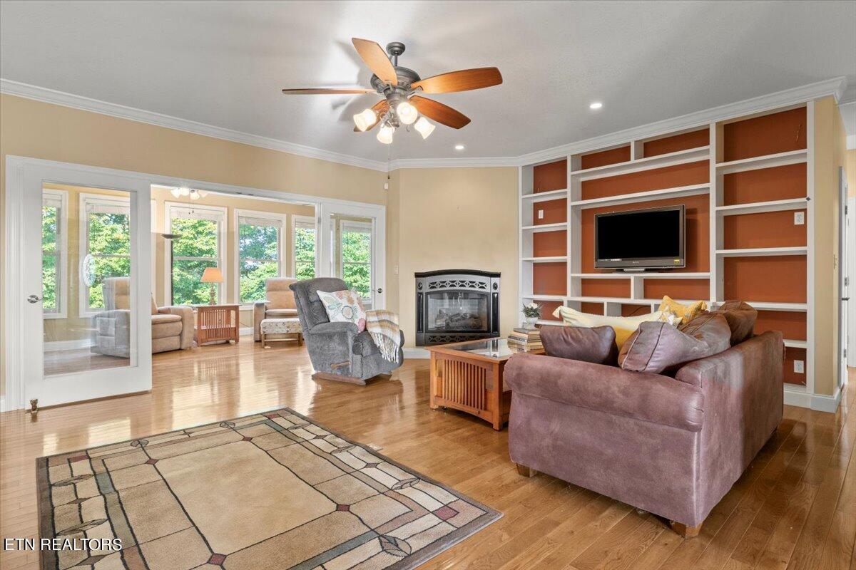 3817 Crescent Ridge Court