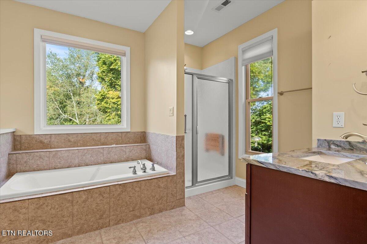 3817 Crescent Ridge Court