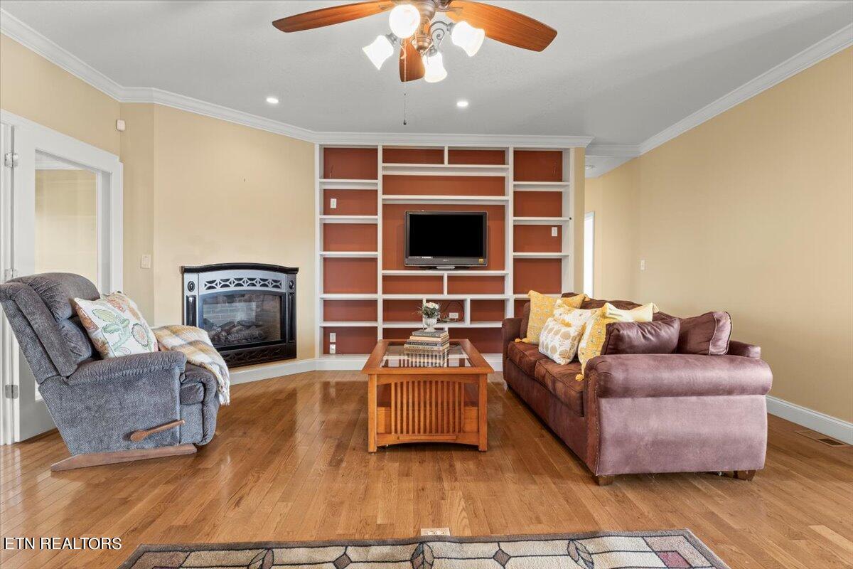 3817 Crescent Ridge Court