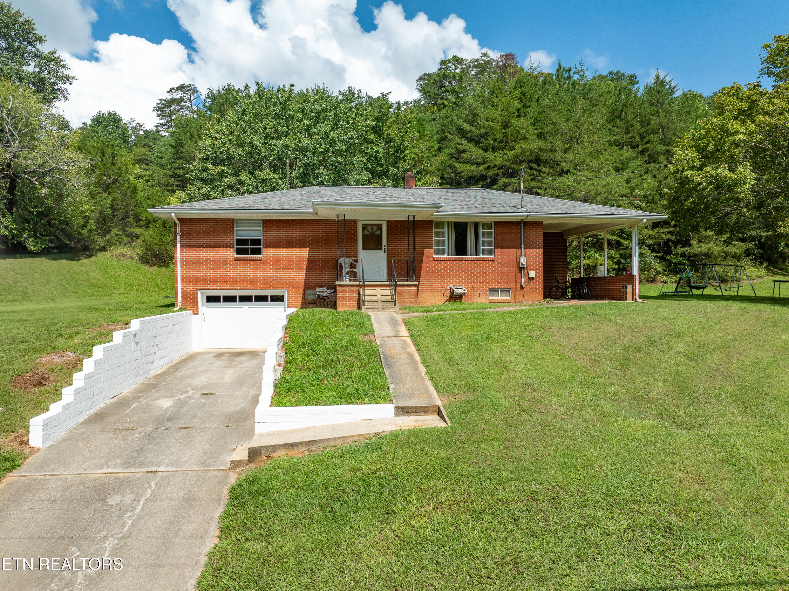 1216 Galyon Rd