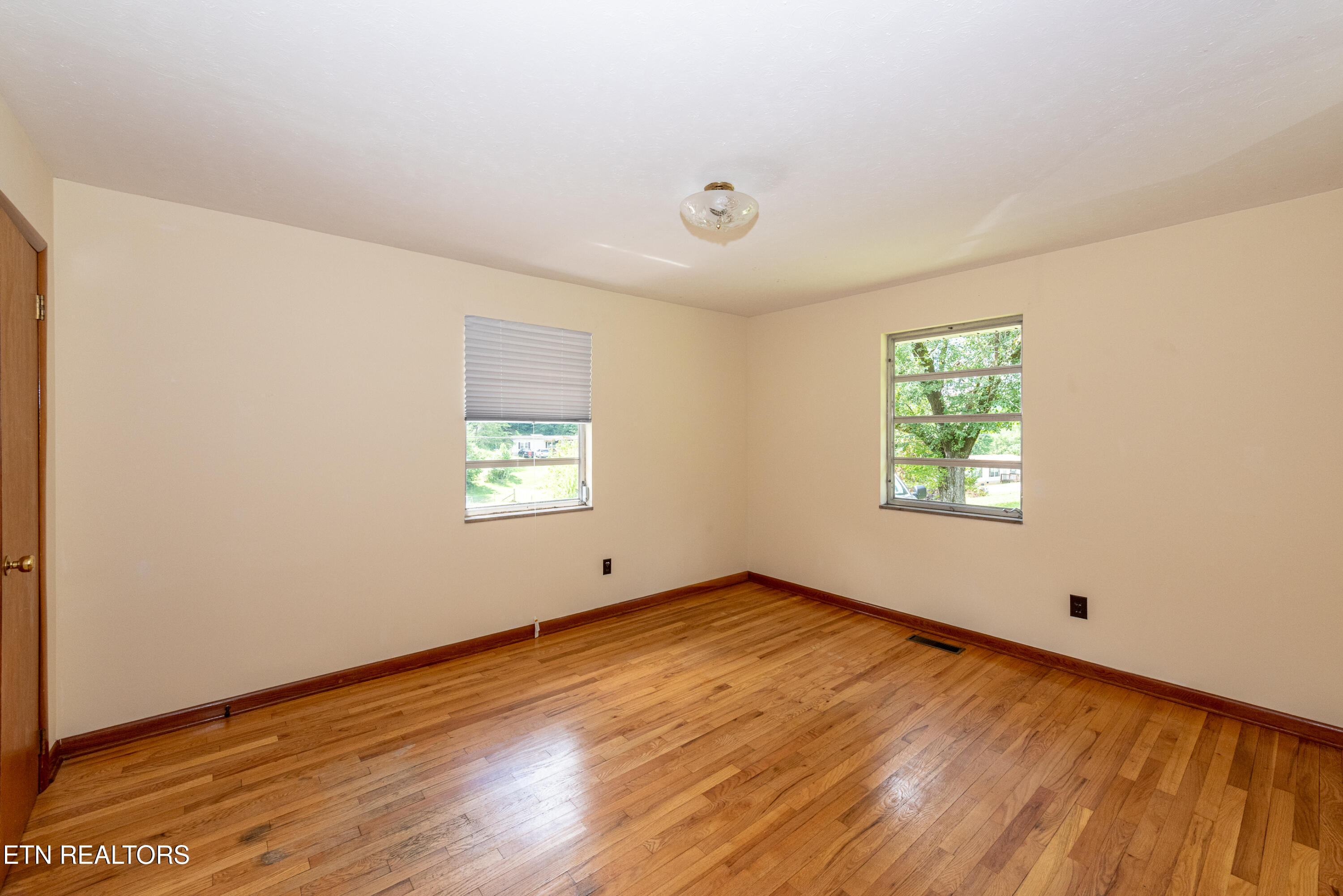 1216 Galyon Rd