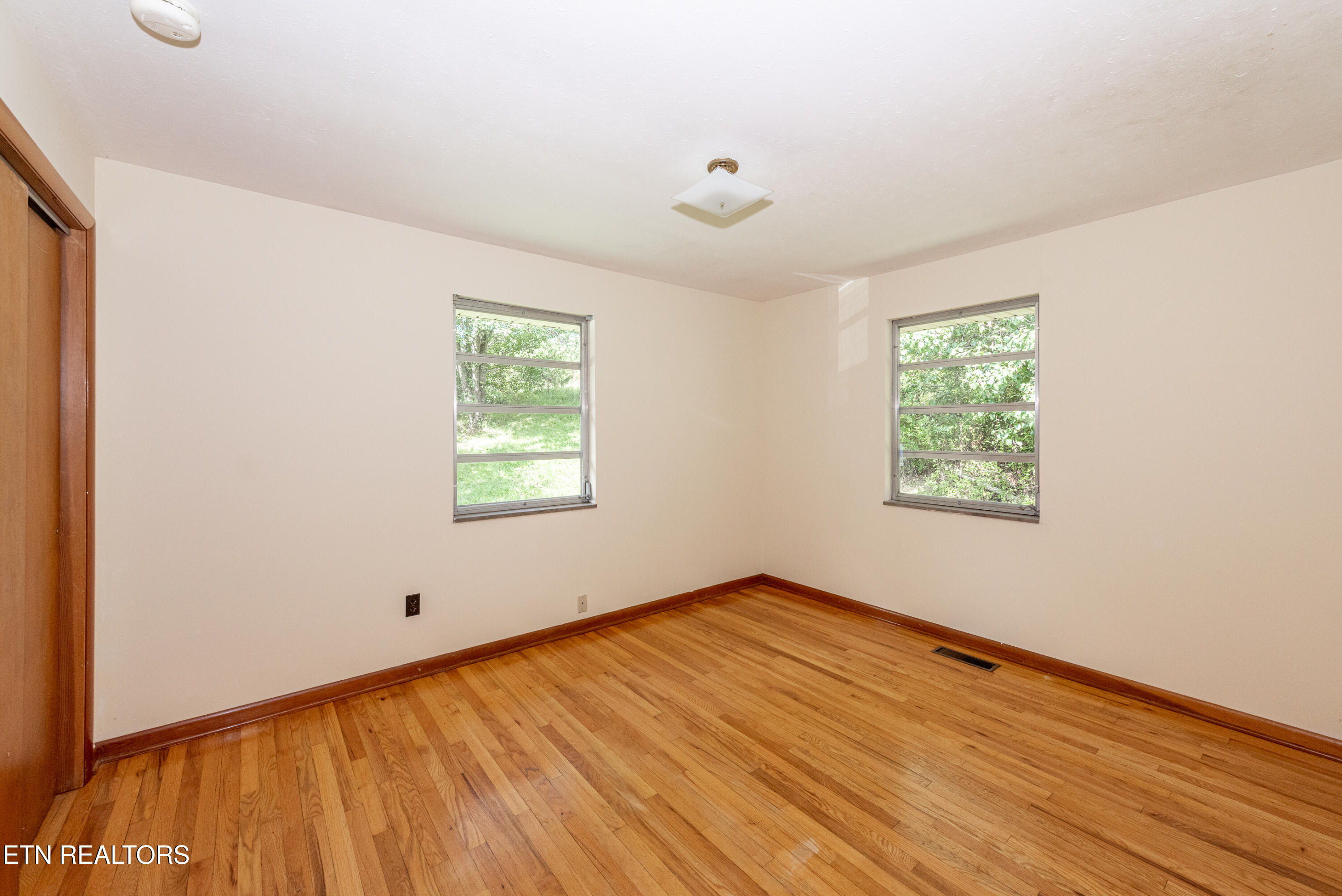 1216 Galyon Rd