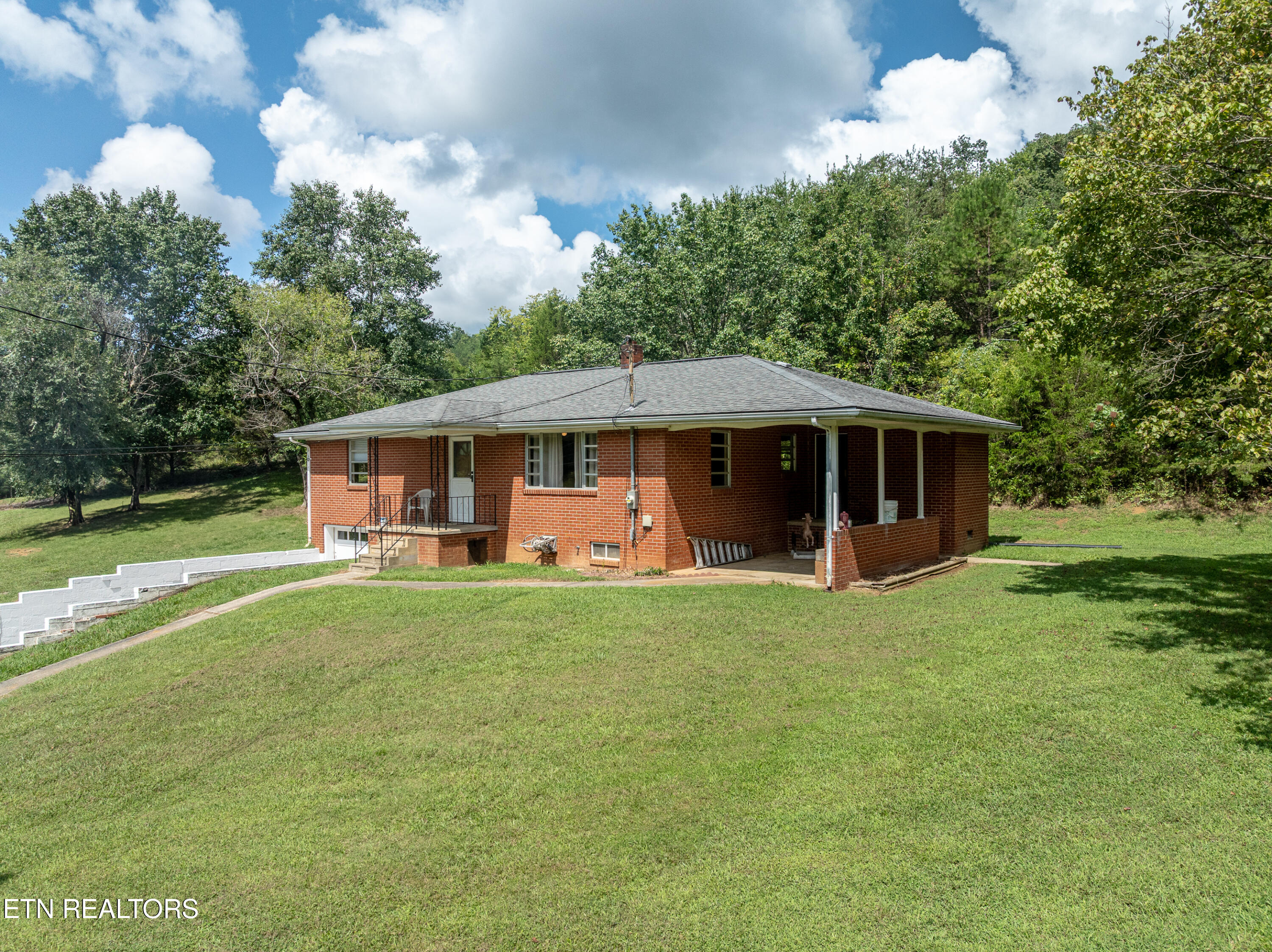 1216 Galyon Rd