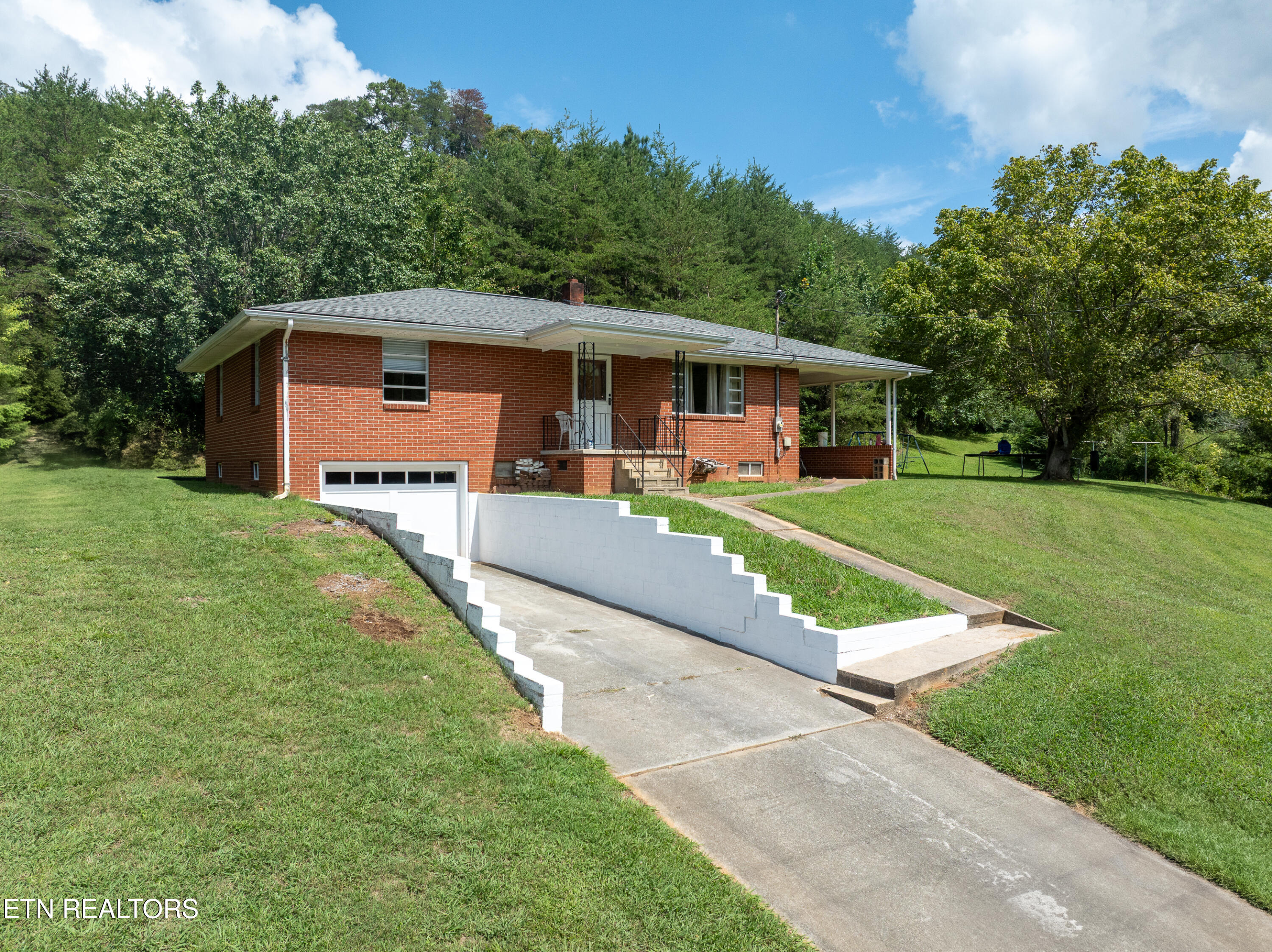 1216 Galyon Rd