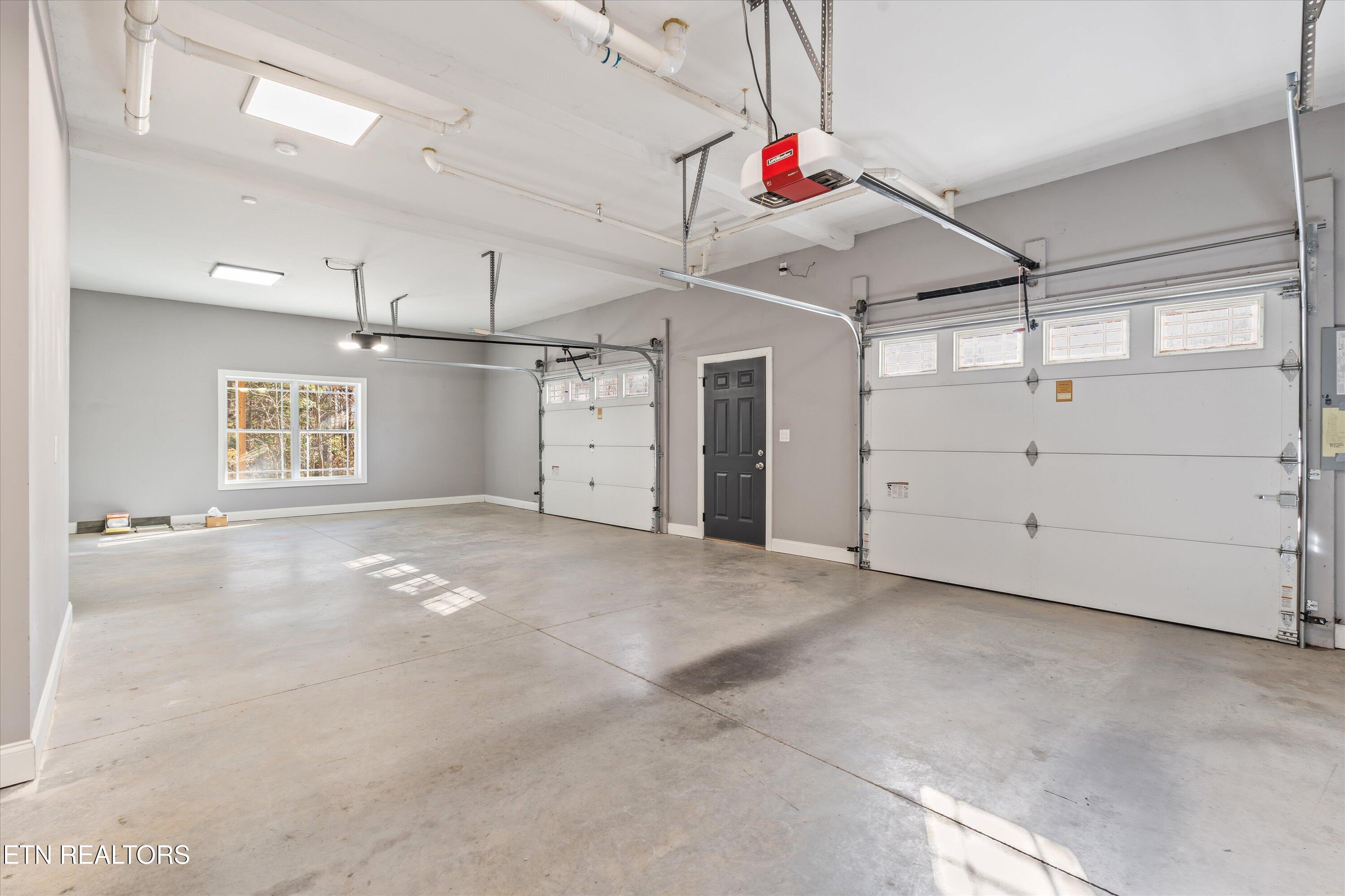 1059 Houston Springs Rd