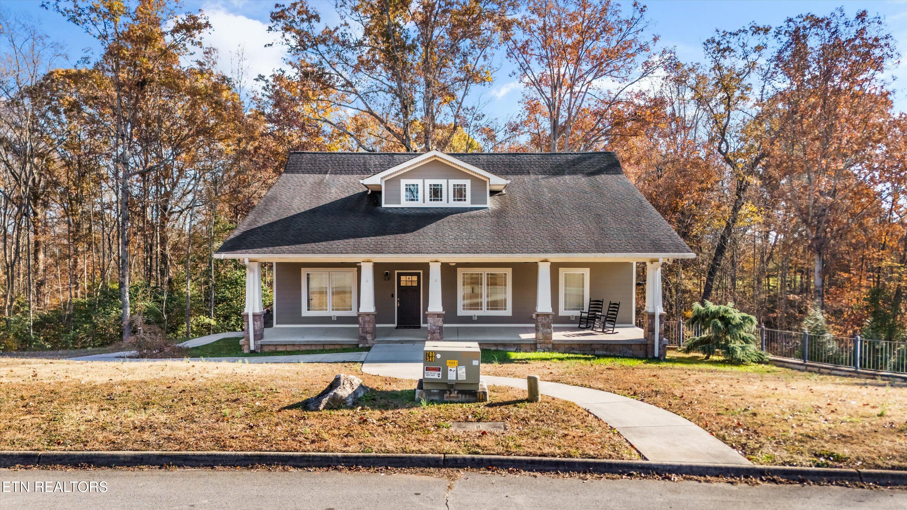 1059 Houston Springs Rd