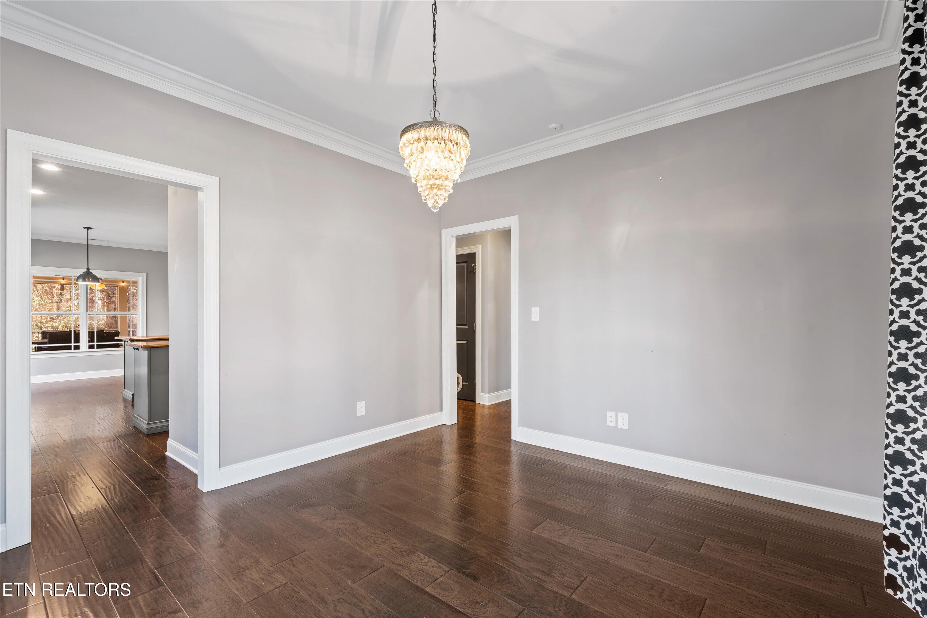 1059 Houston Springs Rd