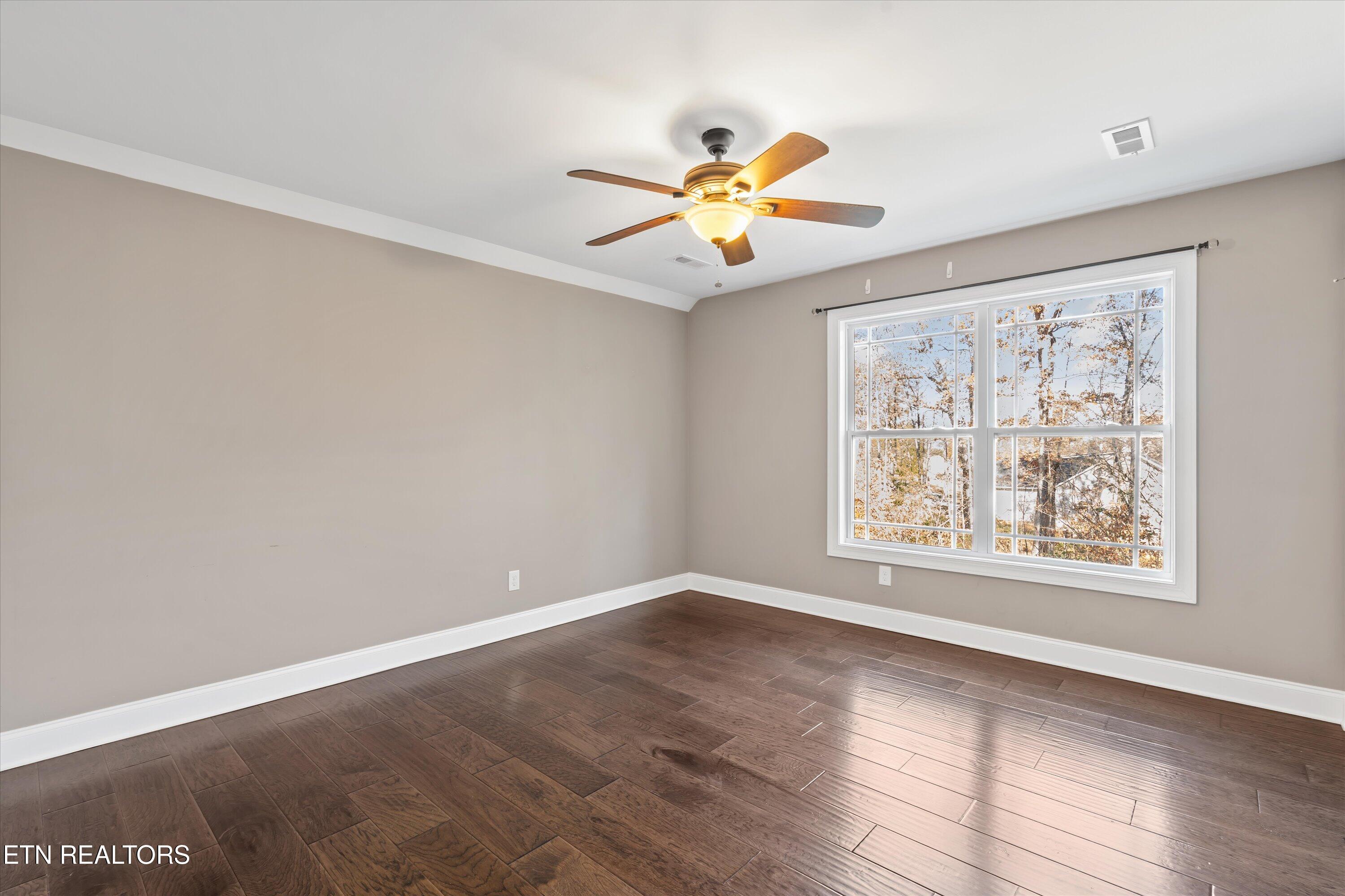 1059 Houston Springs Rd