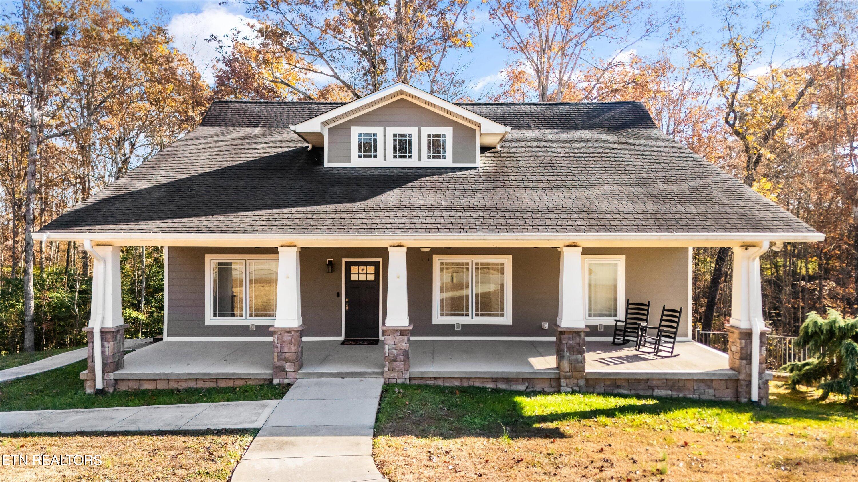 1059 Houston Springs Rd