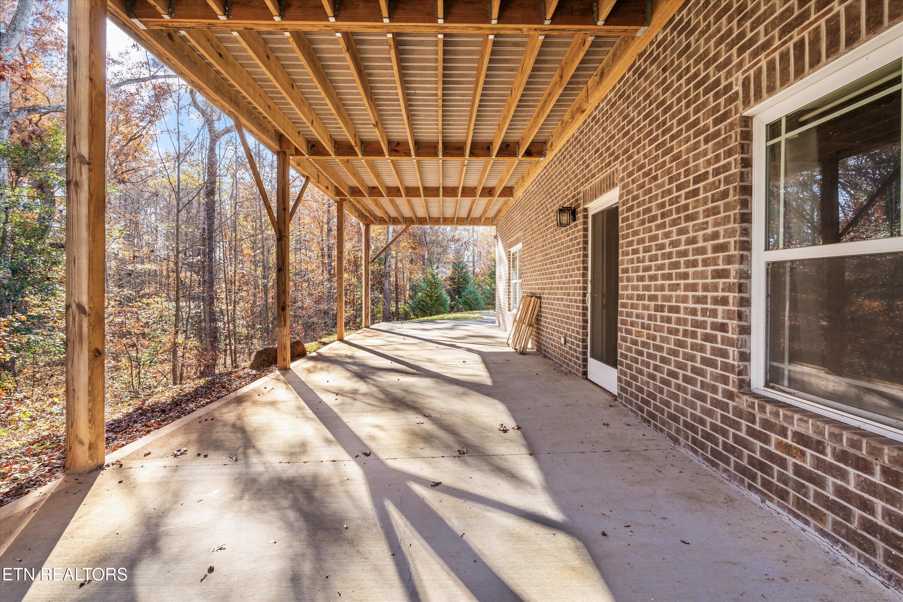 1059 Houston Springs Rd