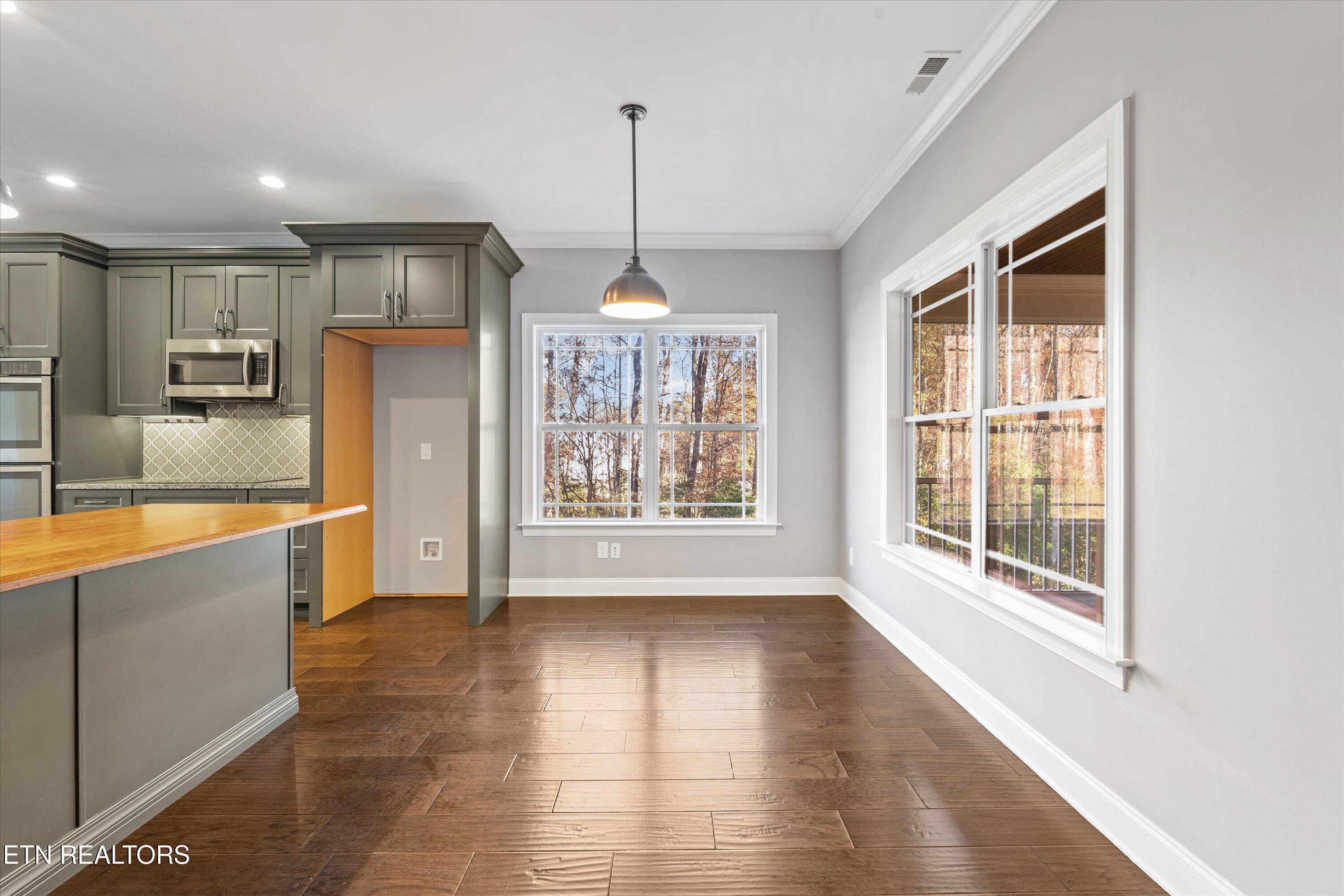 1059 Houston Springs Rd