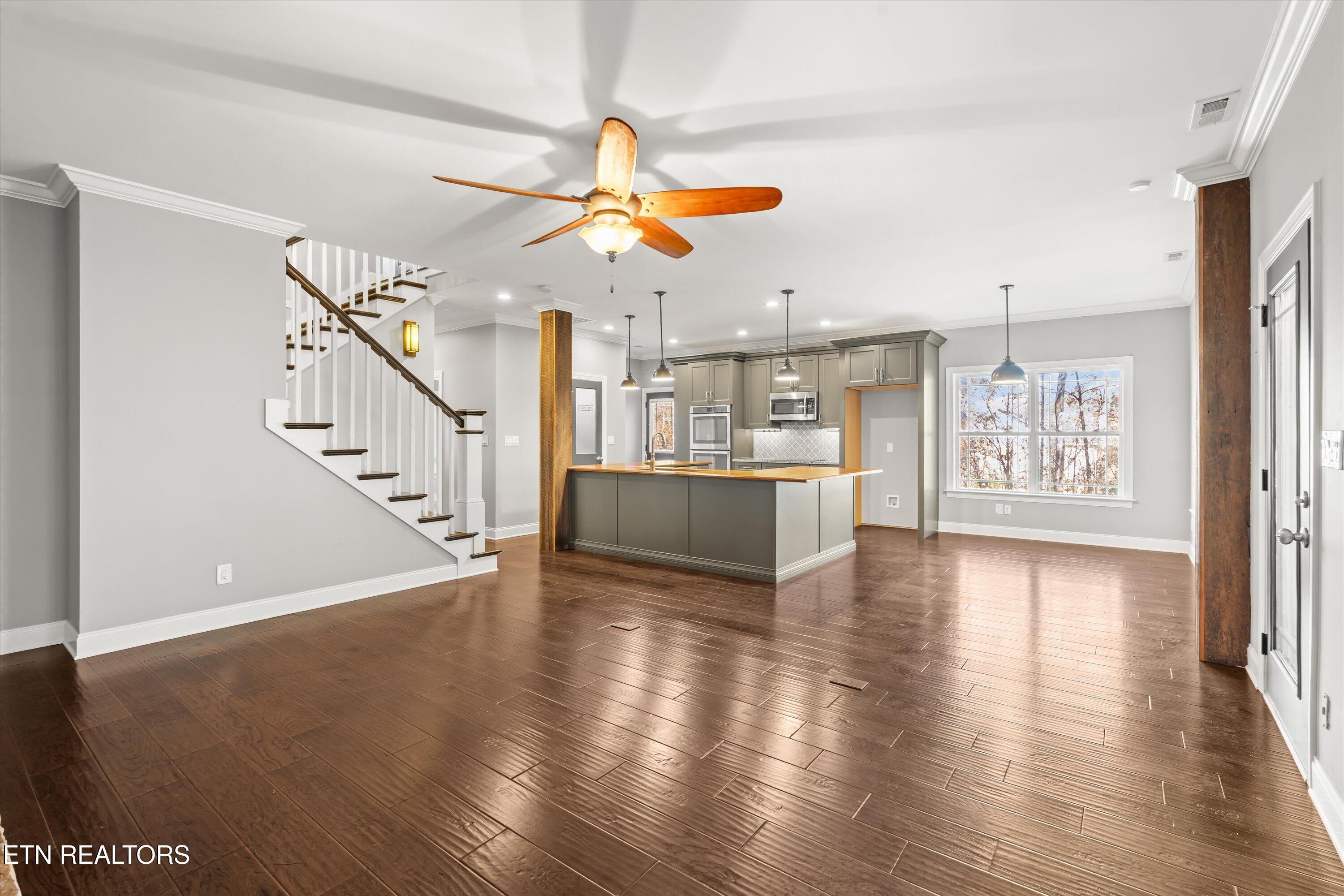 1059 Houston Springs Rd